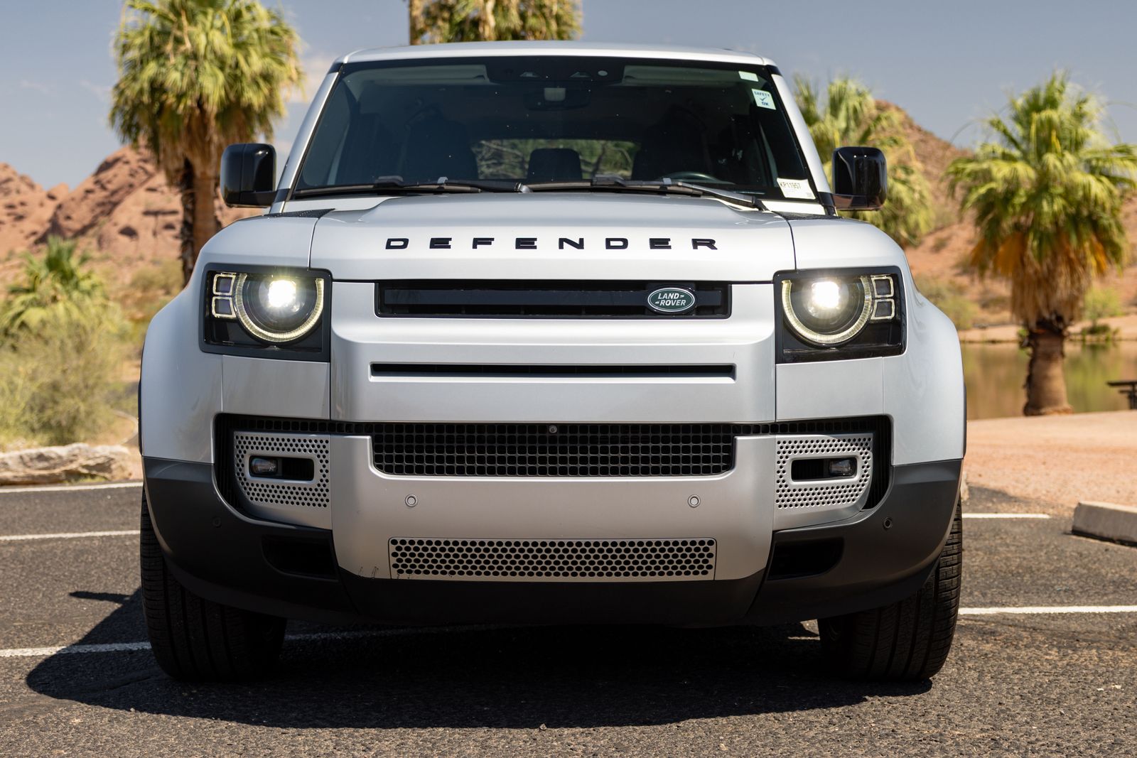 2023 Land Rover Defender 110 SE