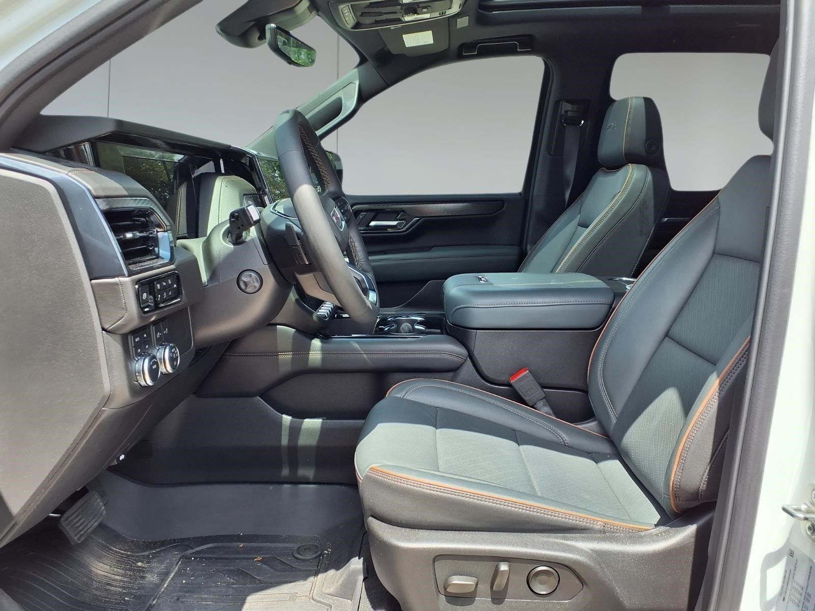 2025 GMC Yukon AT4 White at Big Star Buick GMC
