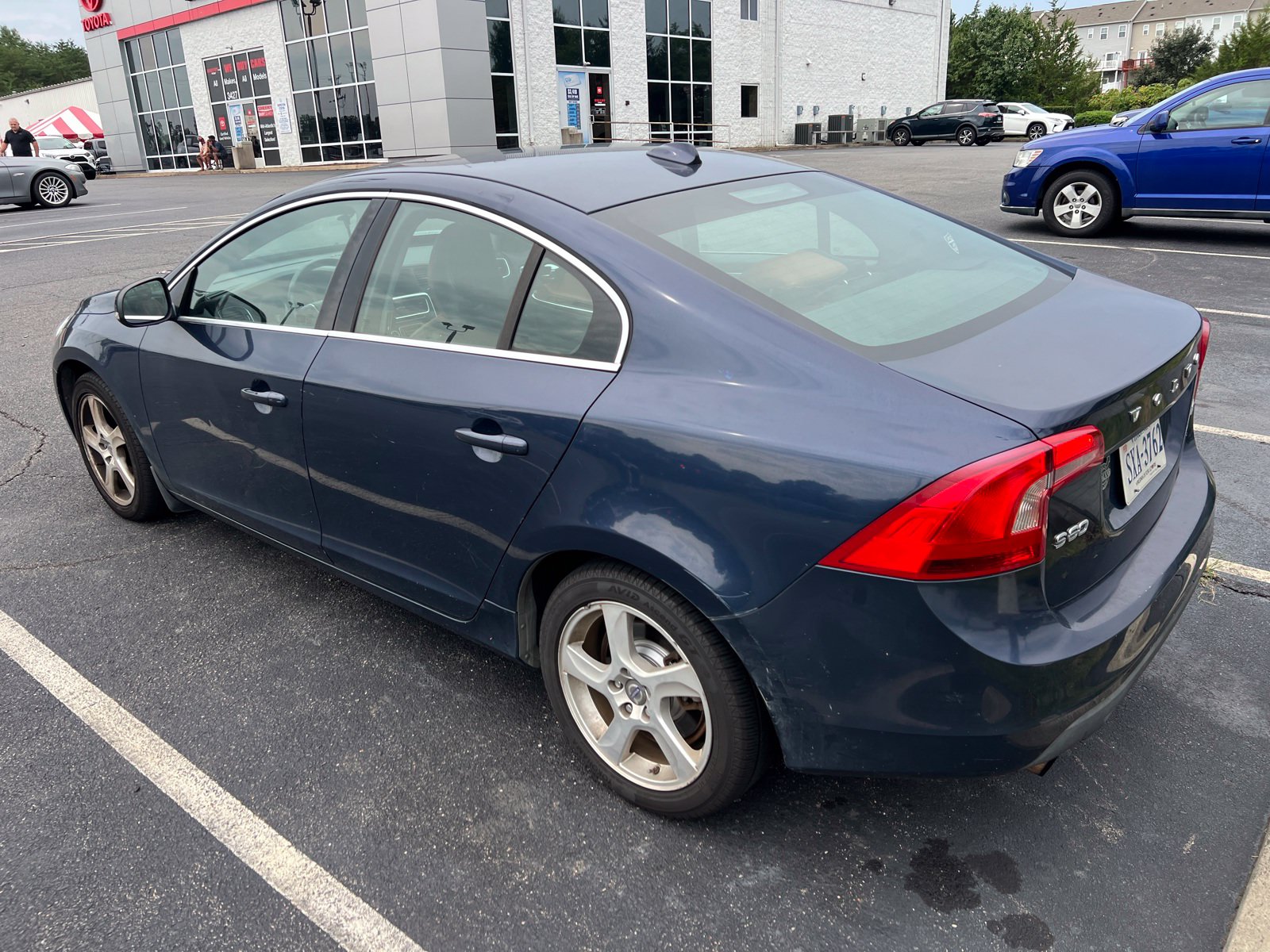 Used 2012 Blue Volvo T5 image 6