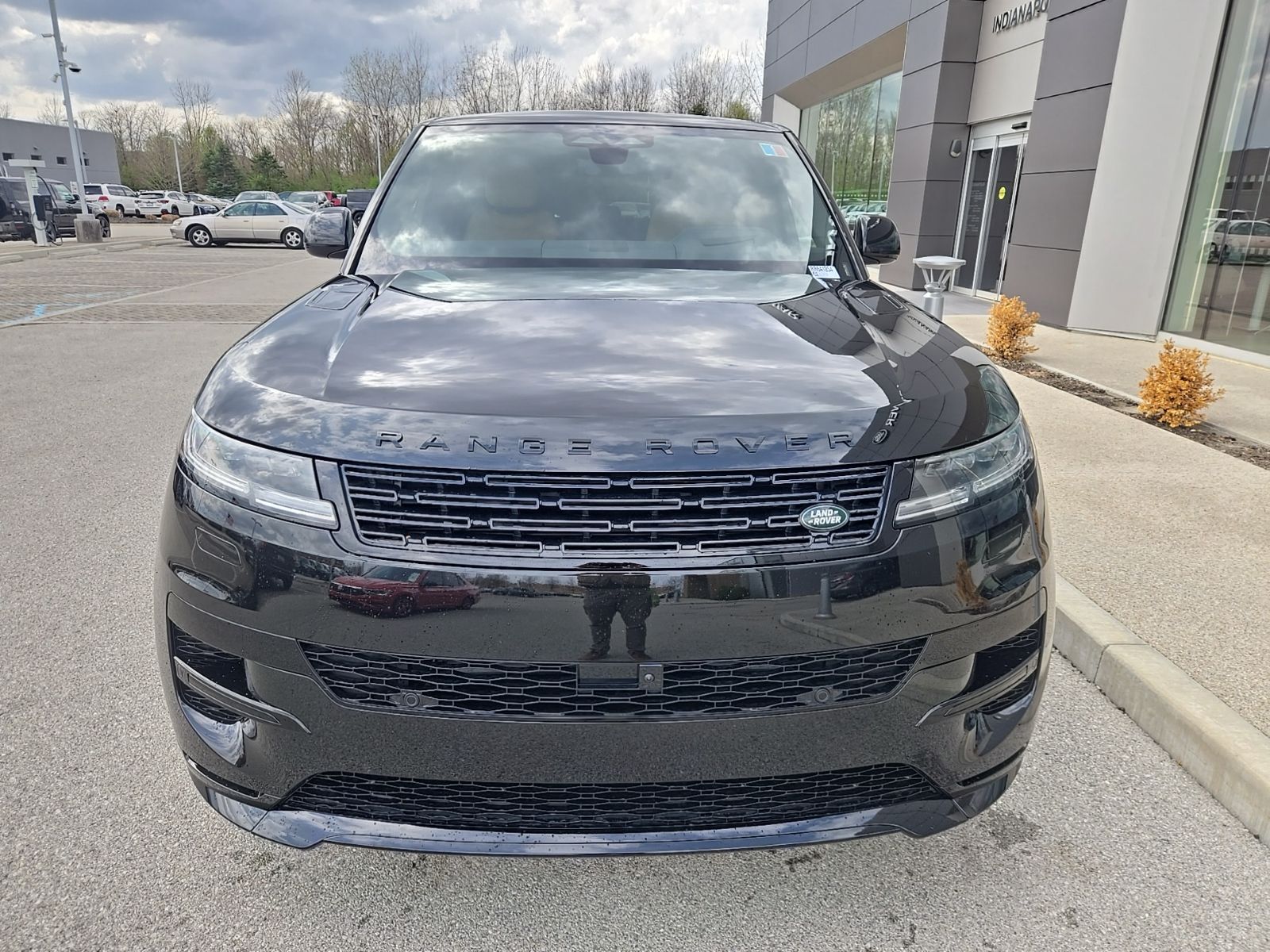 View vehicle photo 3