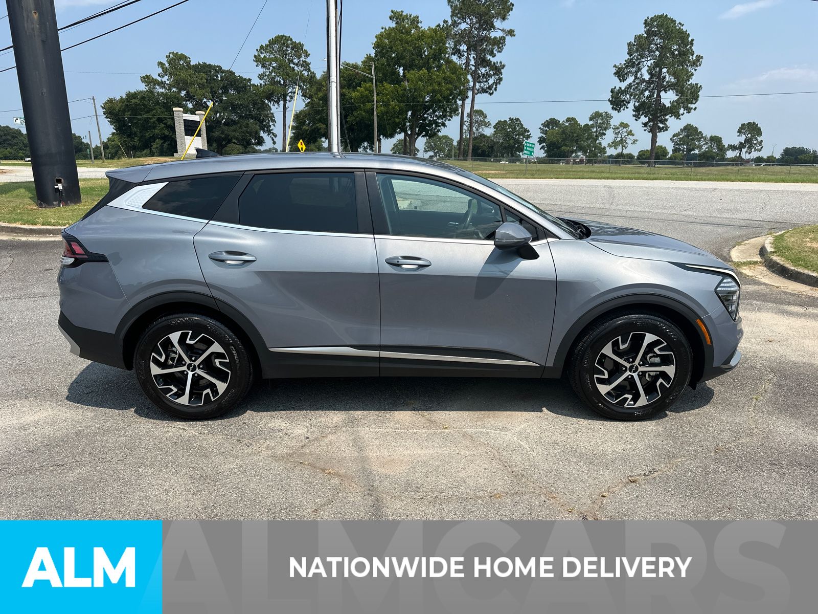 Used 2025 Silver Kia EX image 4