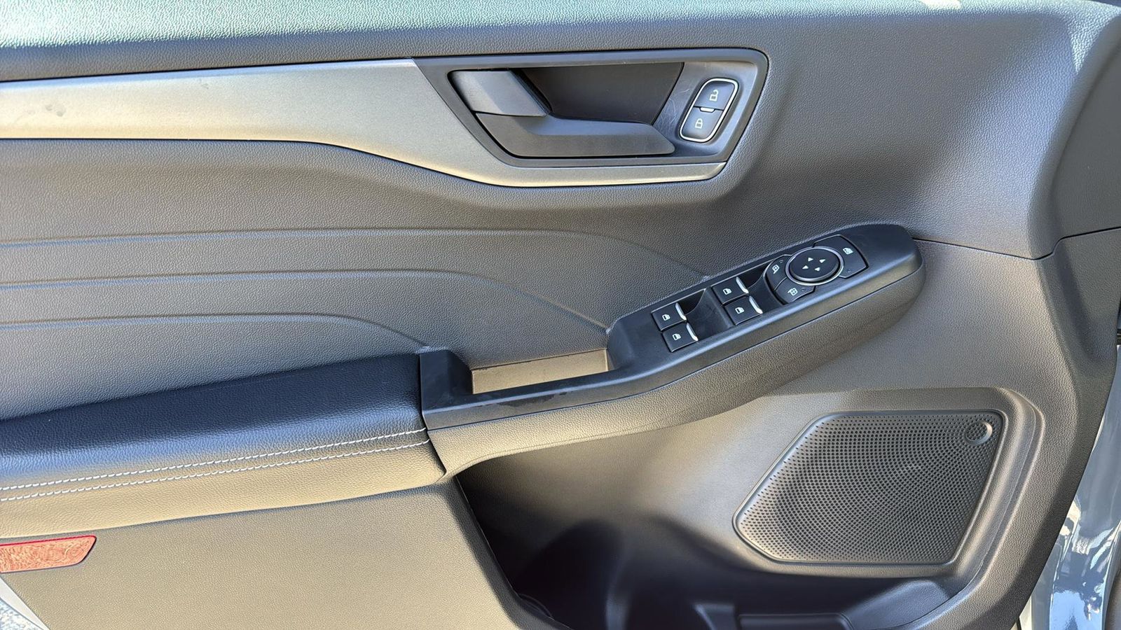 Used Car 2025 Ford Escape  Active For Sale Under $30,000 In Austin, Texas