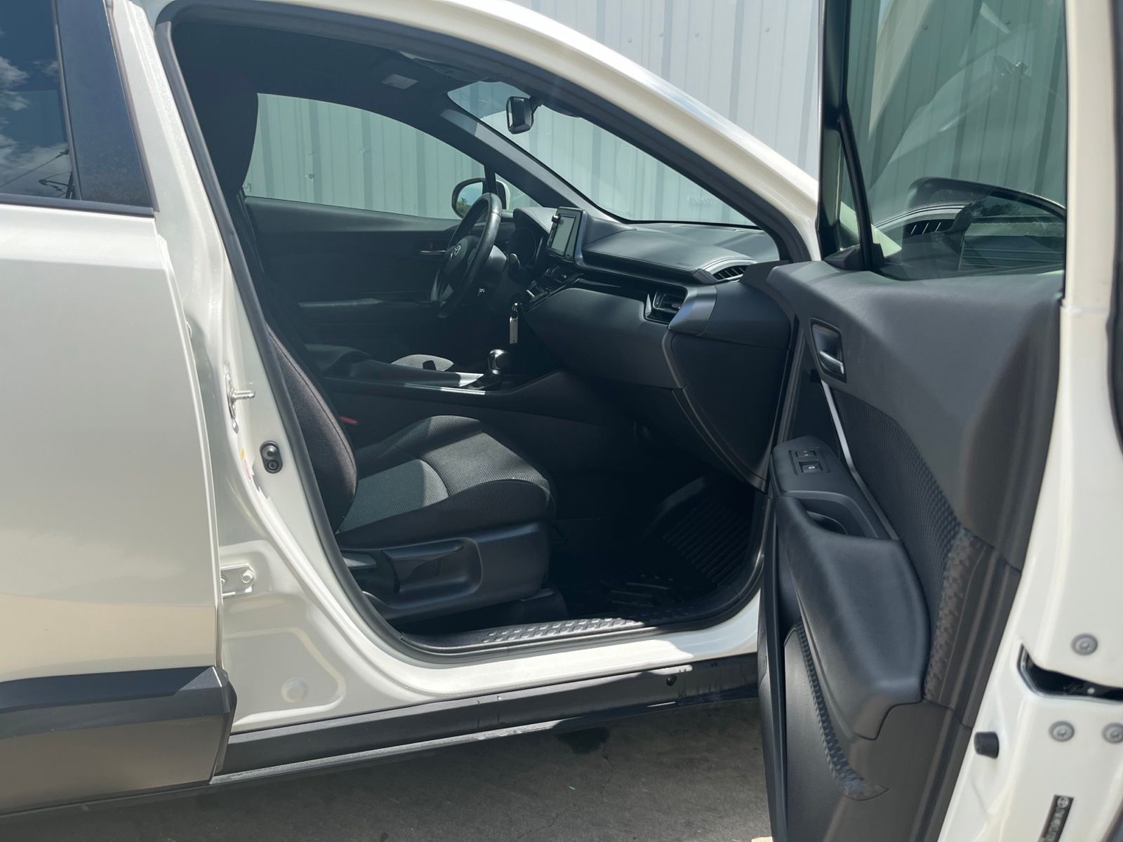 Used Car 2018 Toyota C-hr  Xle For Sale Under $15,000 In Austin, Texas