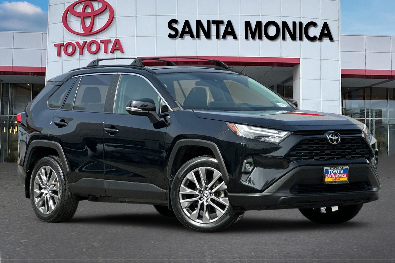 2023 Toyota RAV4 XLE Premium FWD