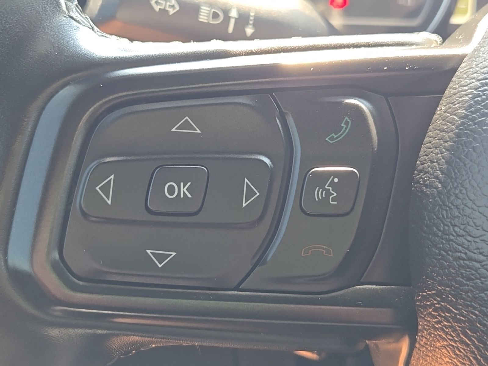Used 2022 White Jeep Unlimited High Tide image 19