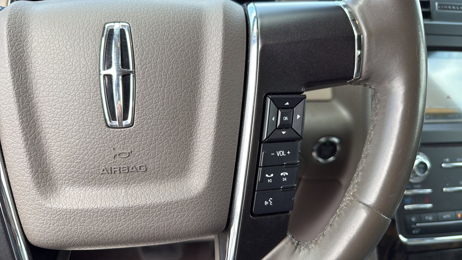 Used Car 2017 Lincoln Navigator  Select For Sale Under $20,000 In Austin, Texas