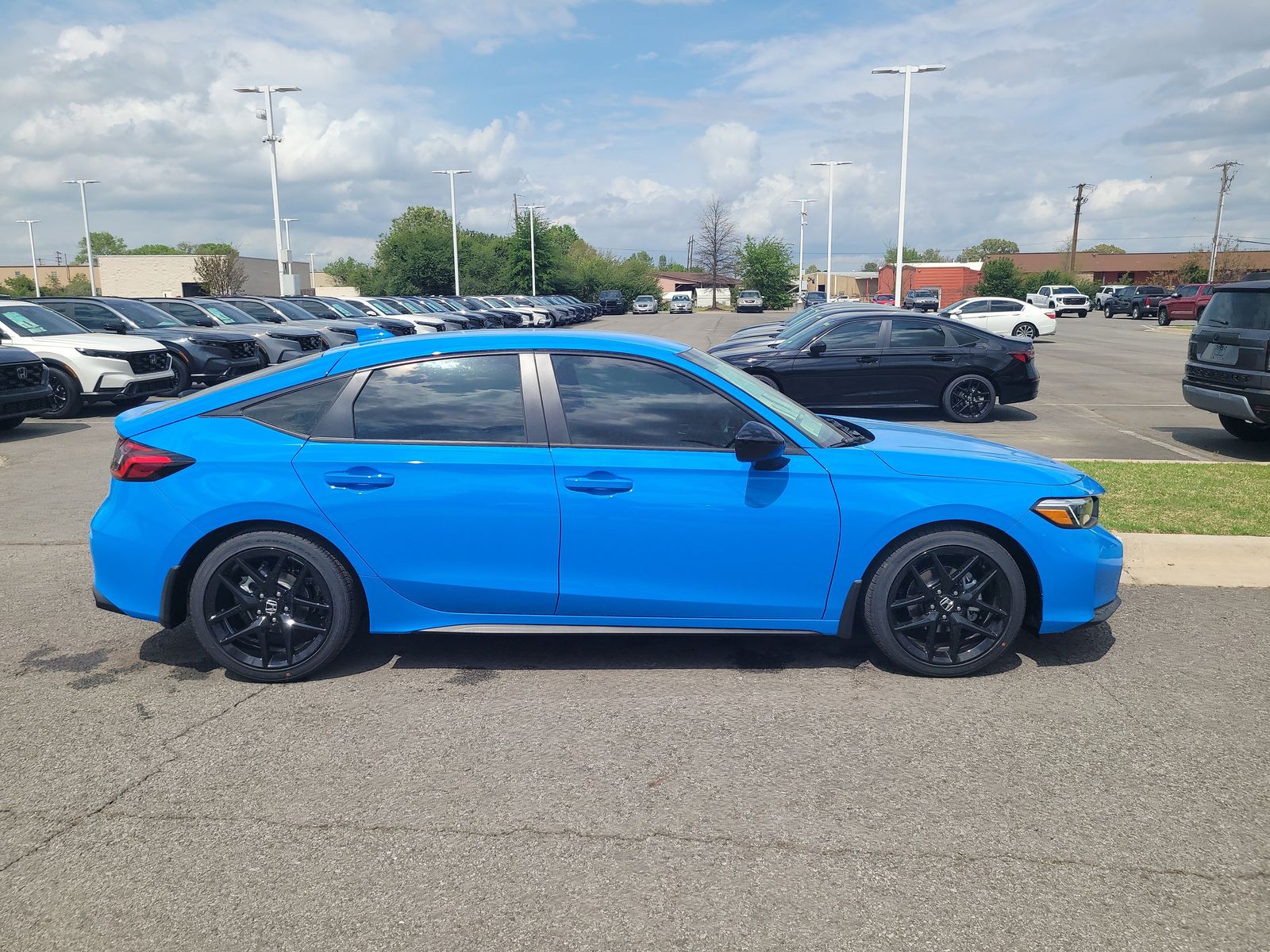 View vehicle photo 2