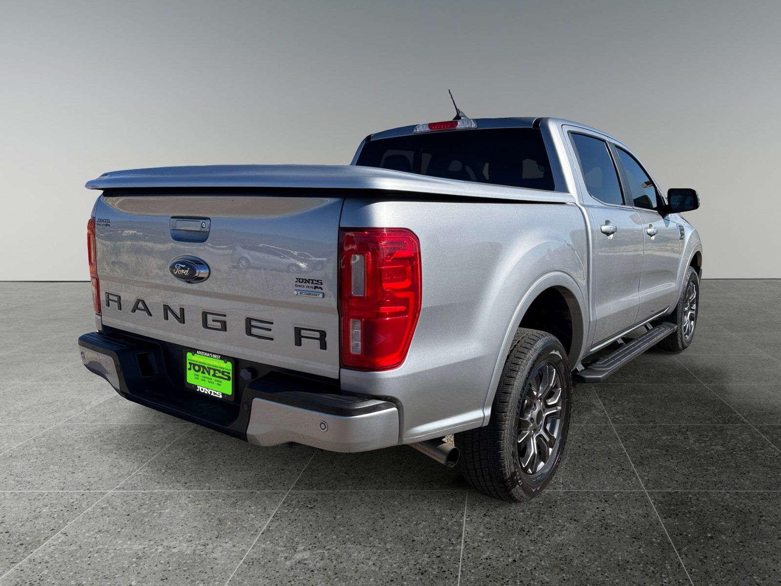 View vehicle photo 7