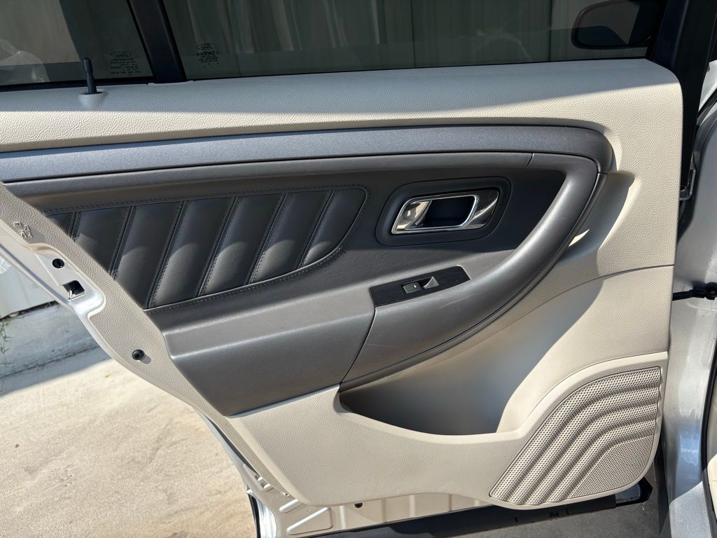 Used Car 2010 Ford Taurus  Se For Sale Under $10,000 In Austin, Texas