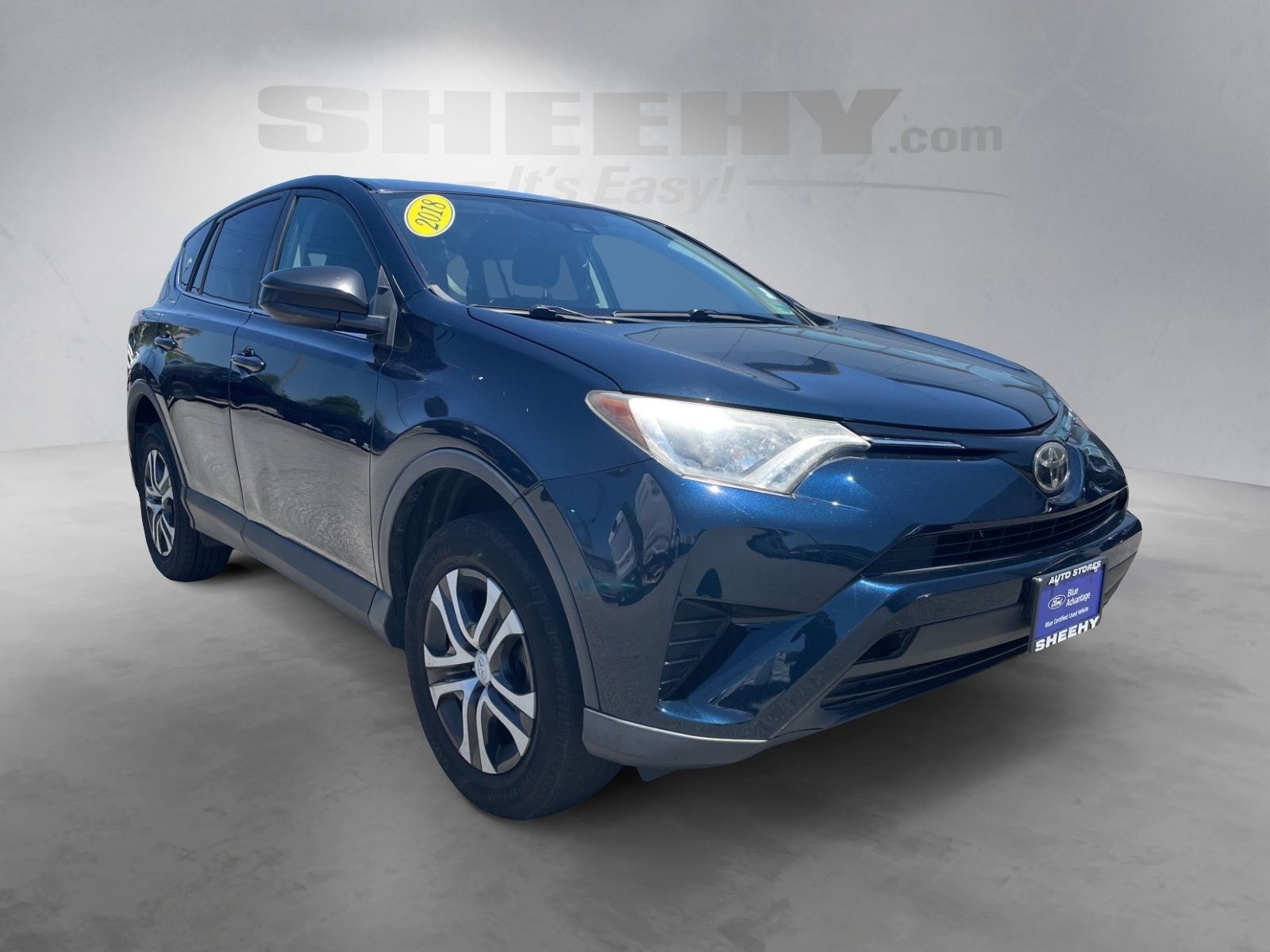 Used 2018 Aqua Toyota LE image 2