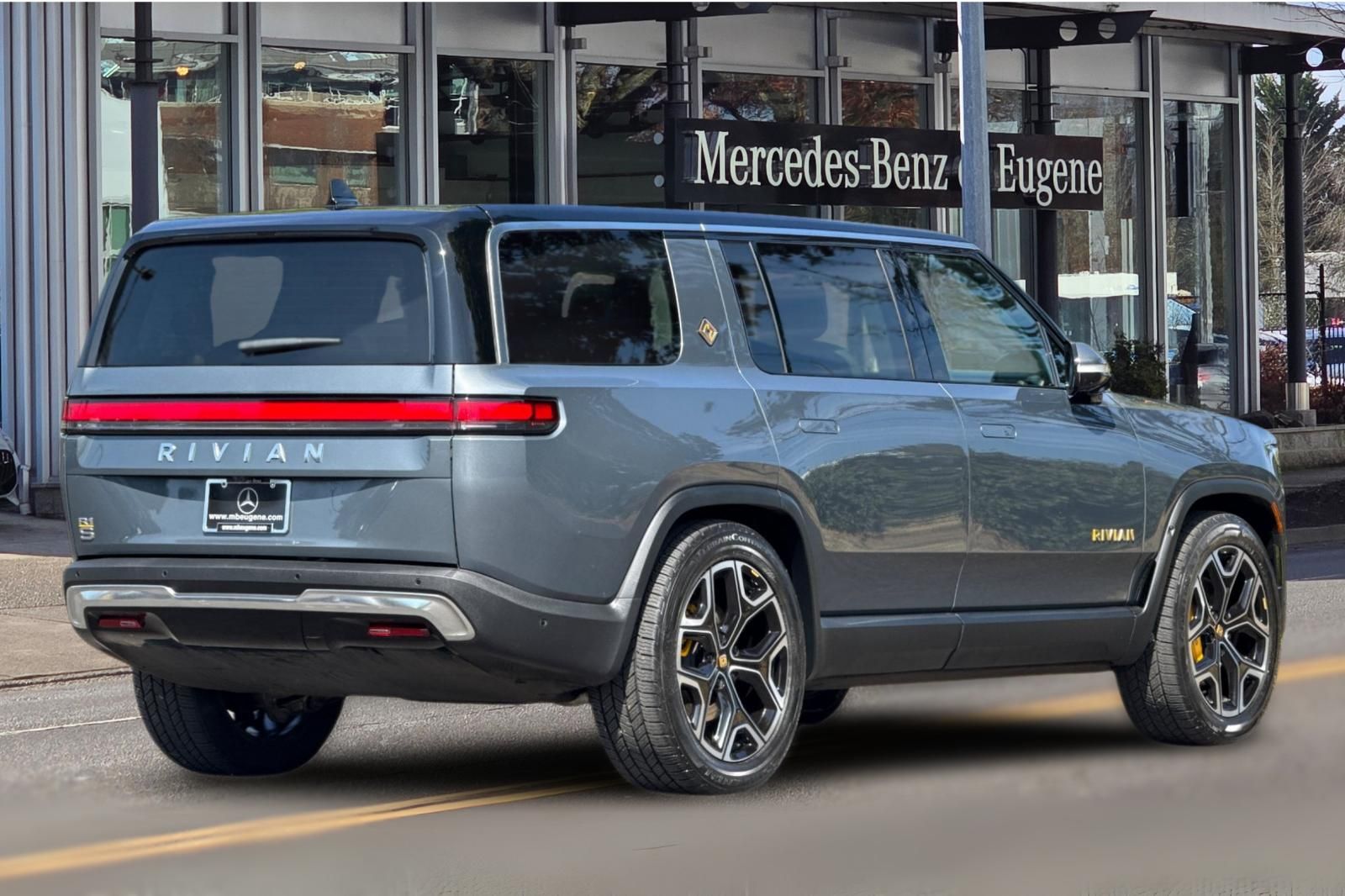 Used 2023 Rivian R1S SUV