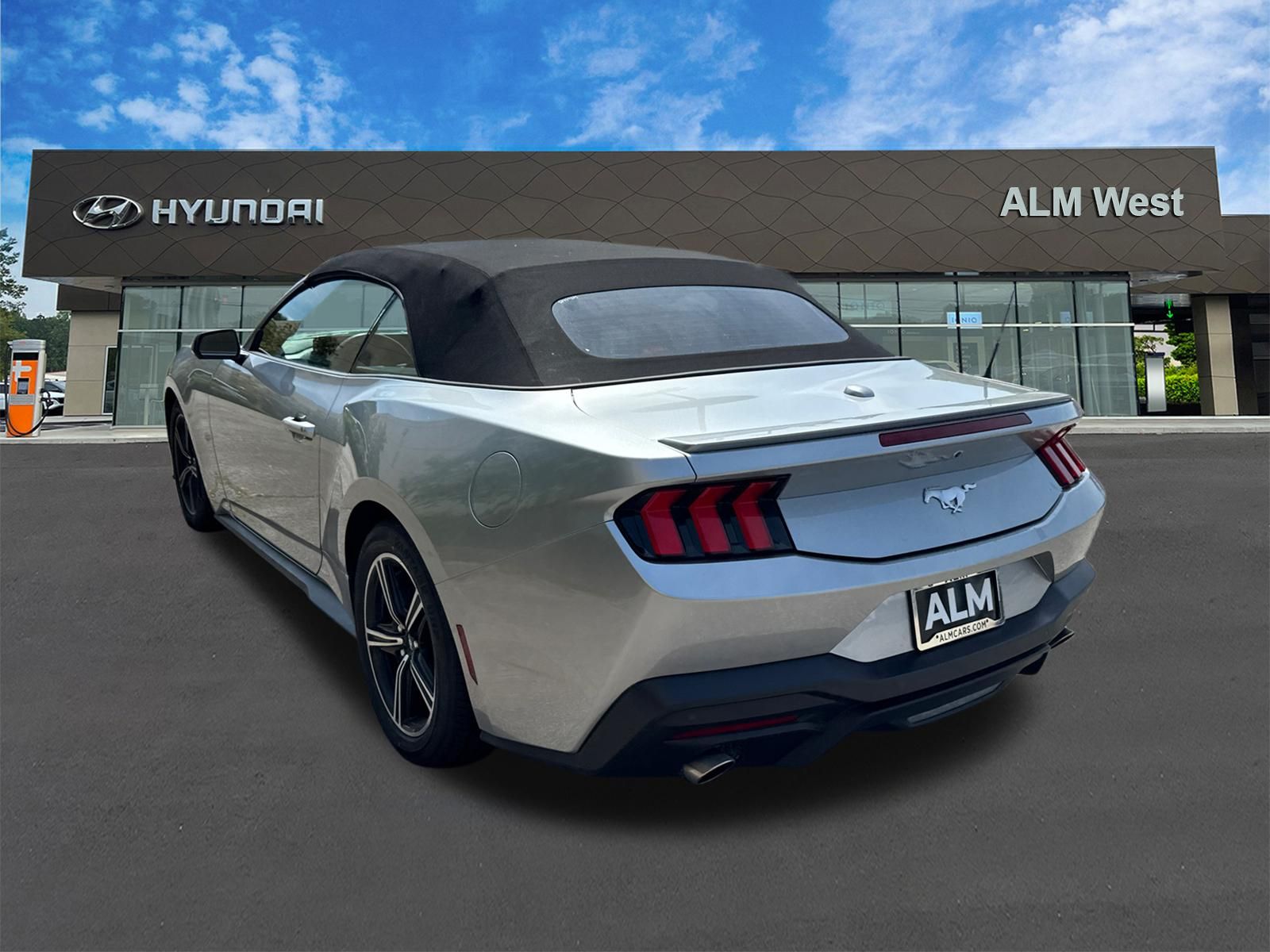 Used 2025 Silver Ford EcoBoost Premium image 7