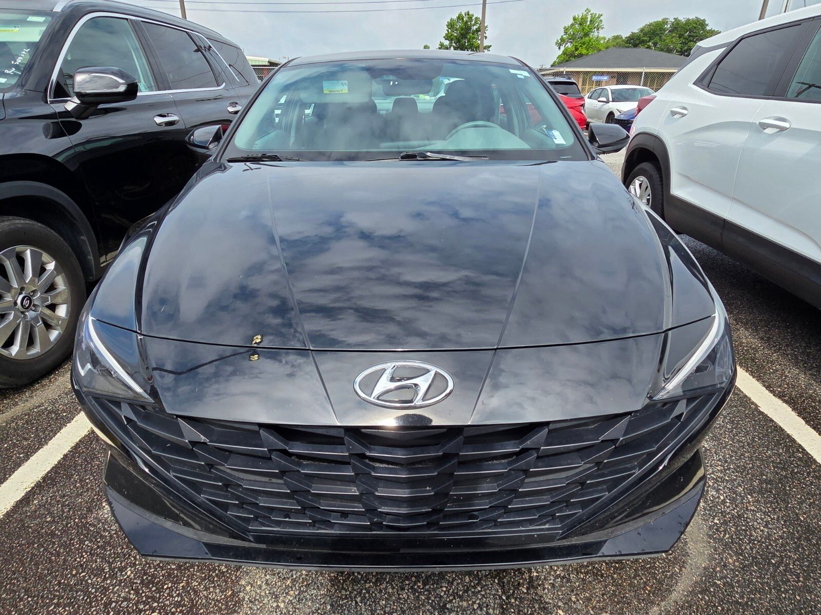 Used 2023 Black Hyundai SEL image 2