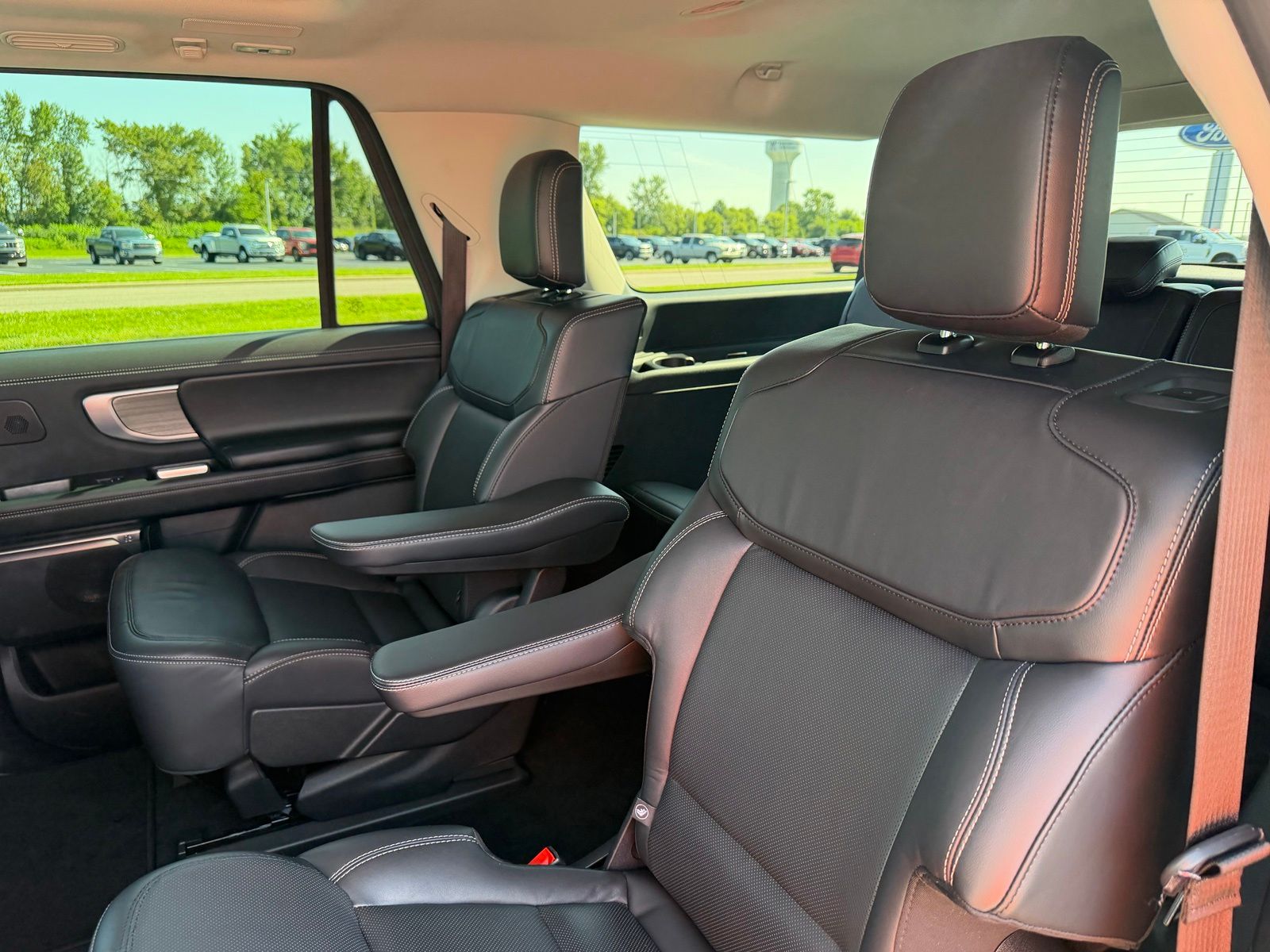 2025 Ford Expedition Max image 14