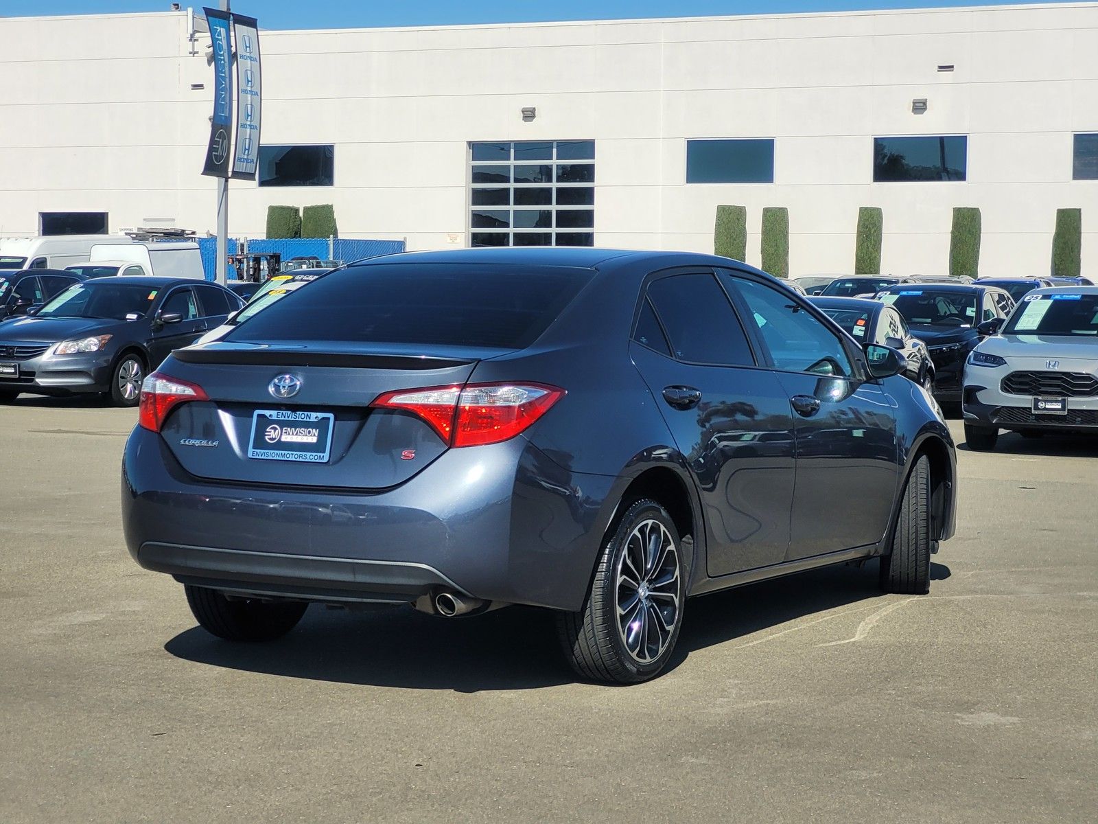 View vehicle photo 7