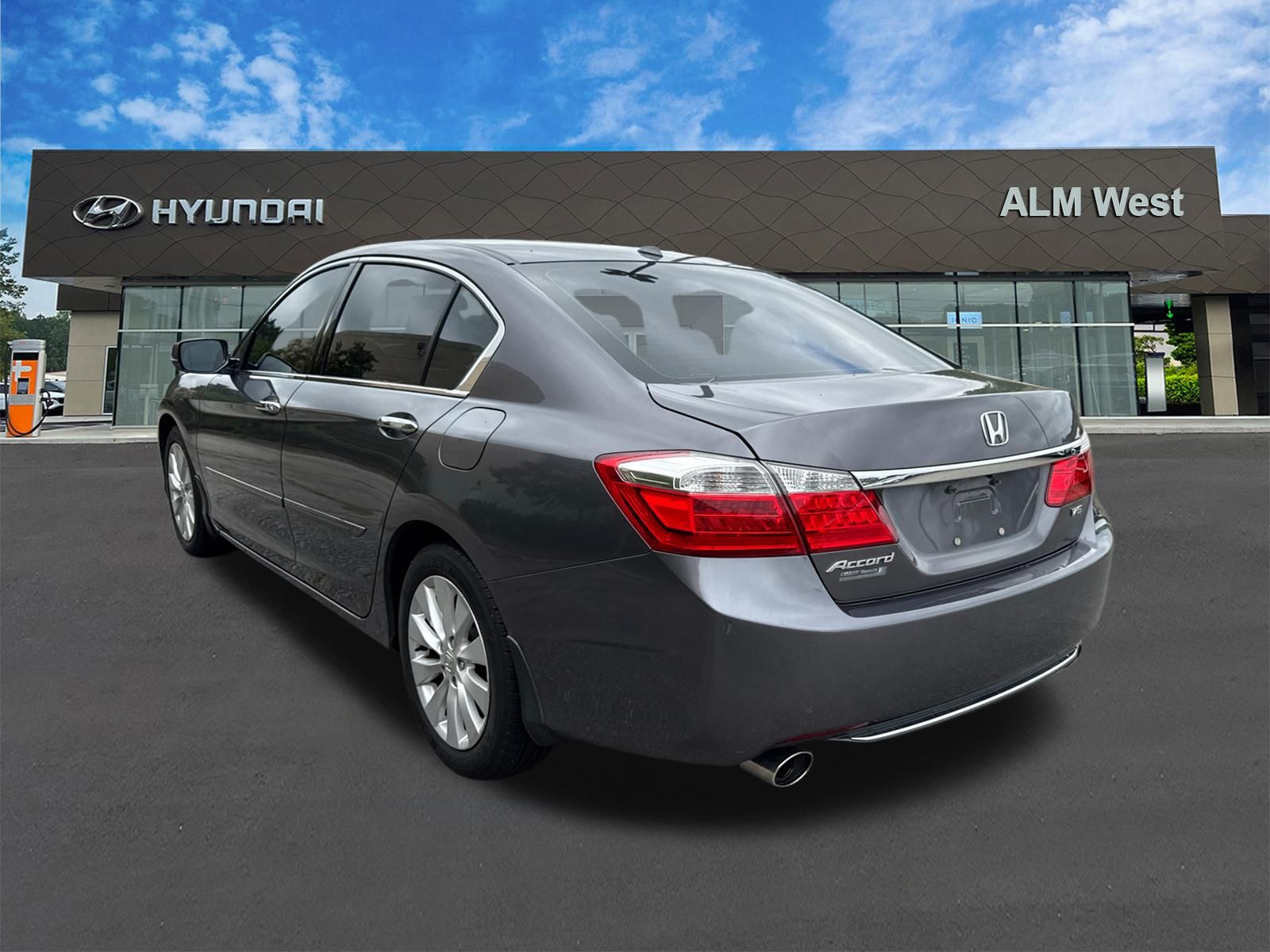 Used 2015  Honda EX-L image 7