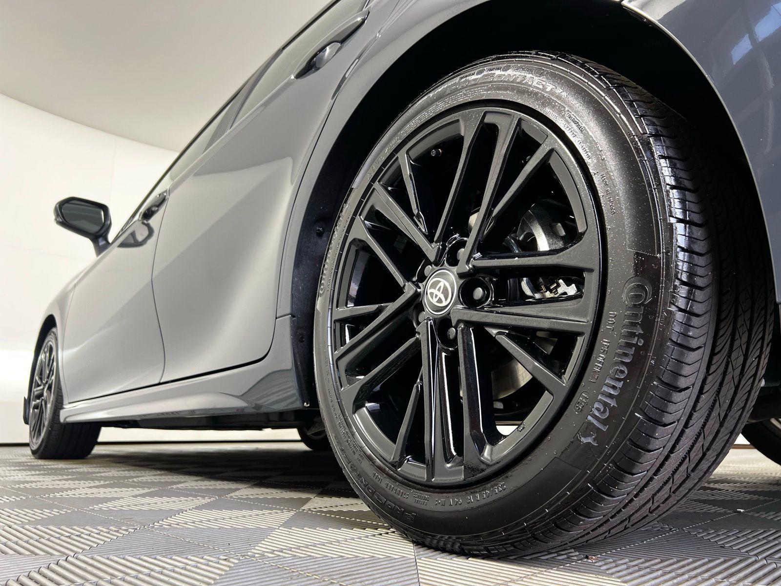 Thumbnail: 2025 Toyota Camry - 25