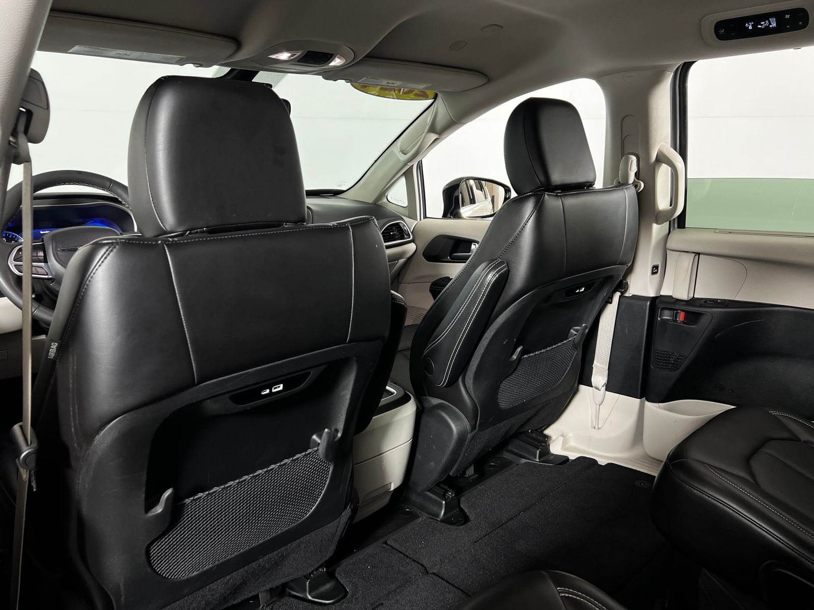 Thumbnail: 2024 Chrysler Pacifica - 23