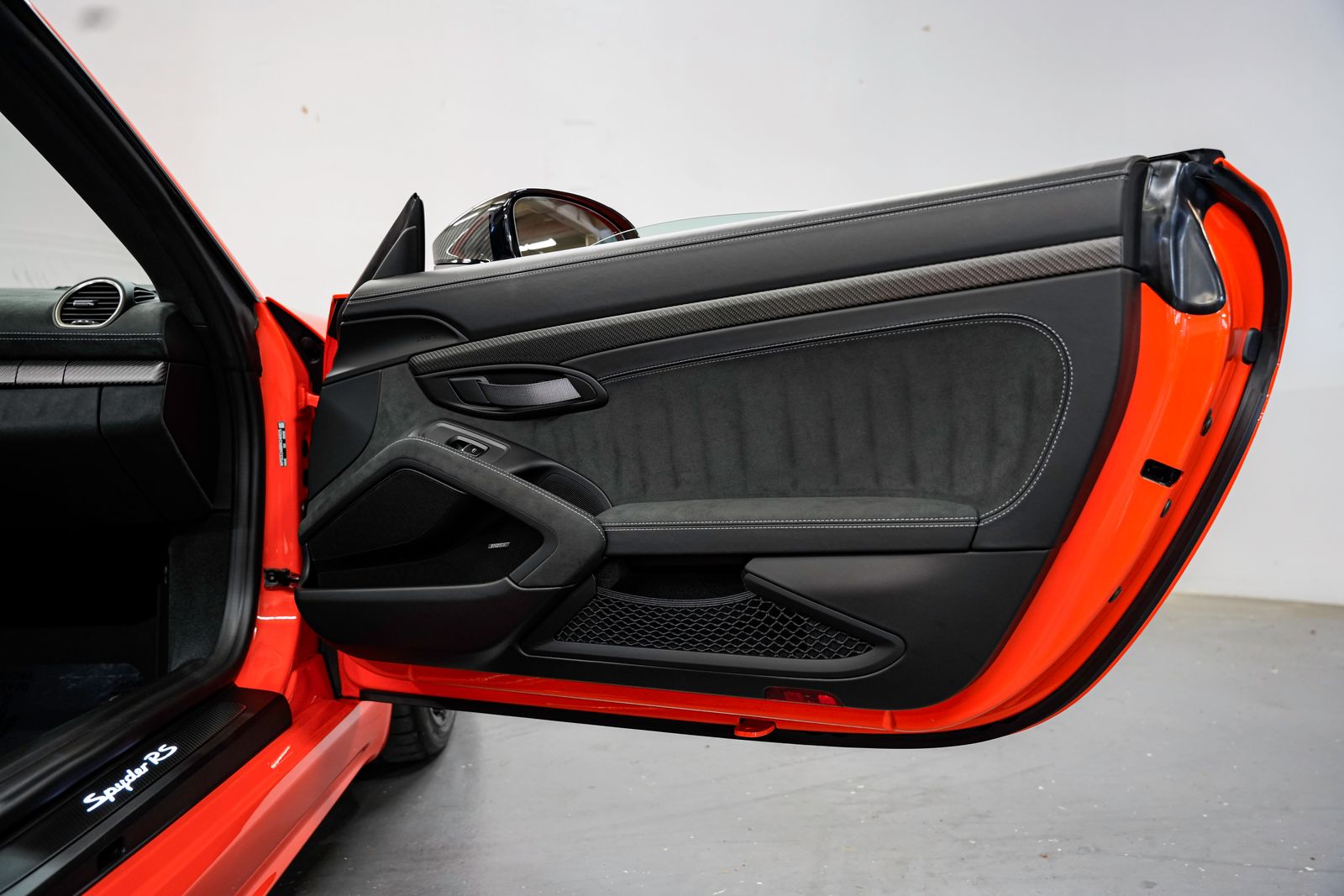 2024 Porsche 718 Spyder RS — photo 21