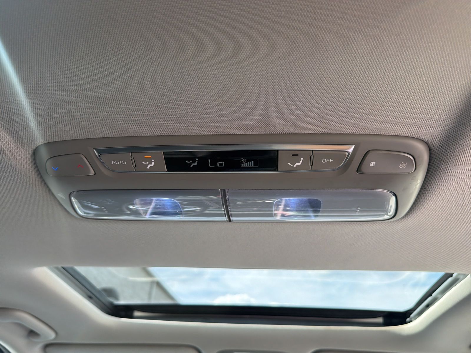 Used 2024 Everlasting Silver Kia SX image 21