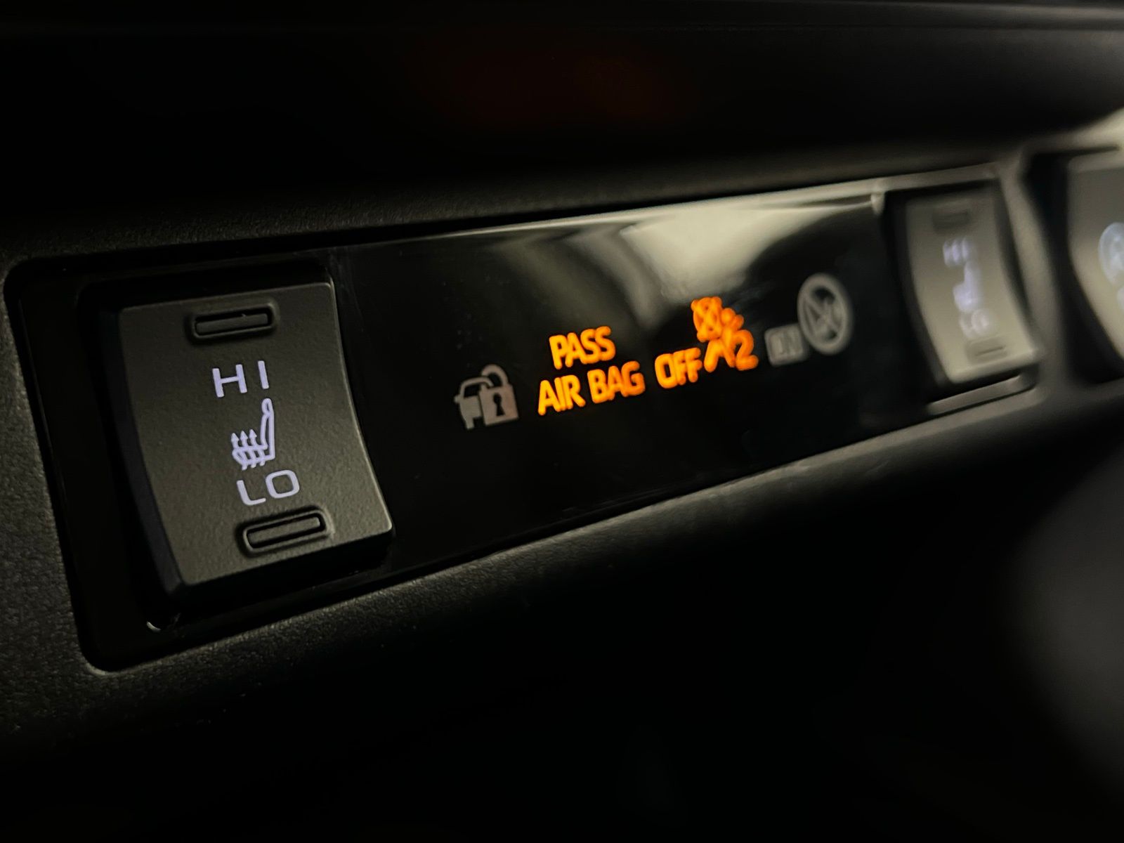 Thumbnail: 2024 Toyota RAV4 - 20