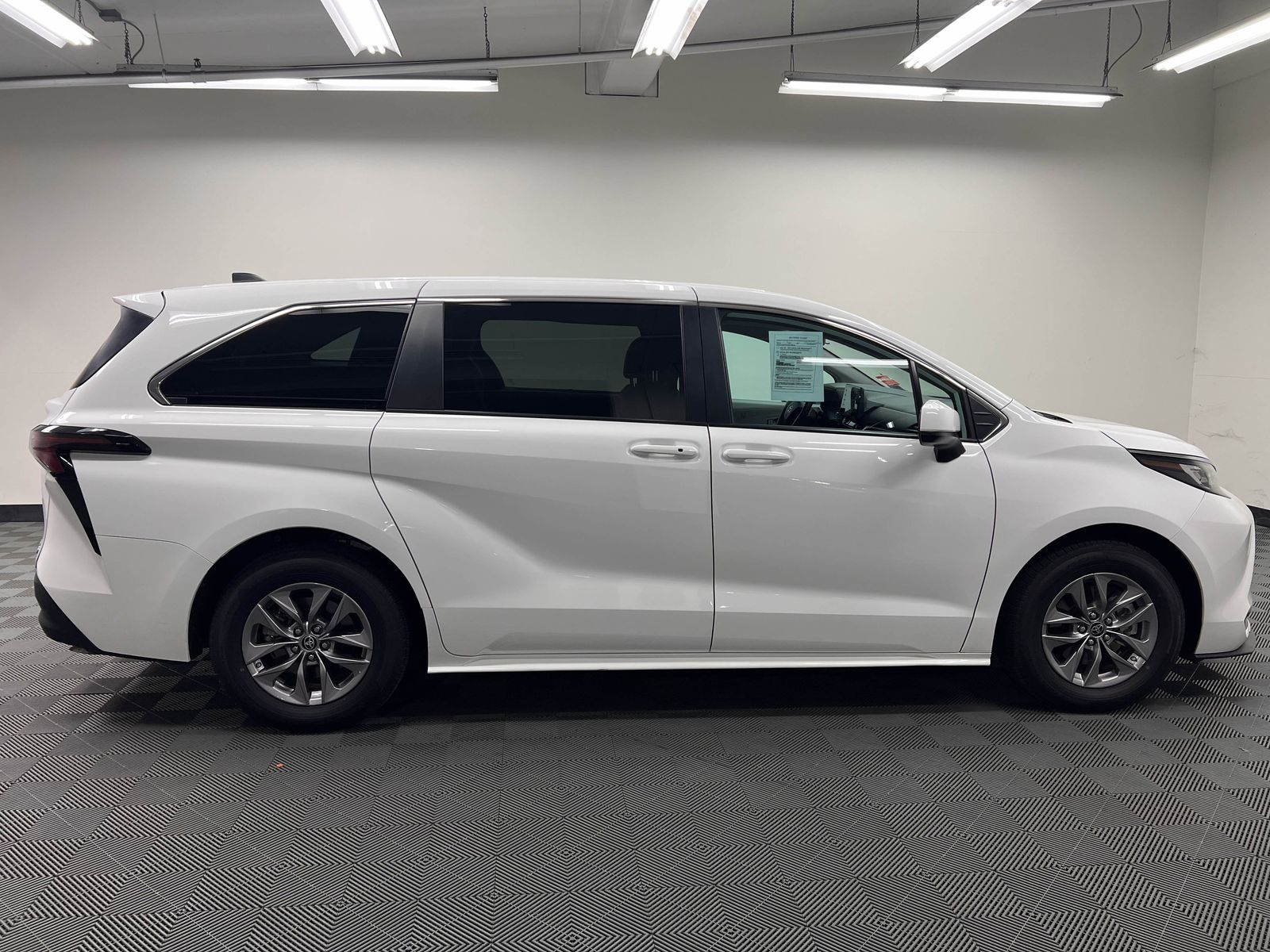 used 2023 Toyota Sienna car, priced at $33,788