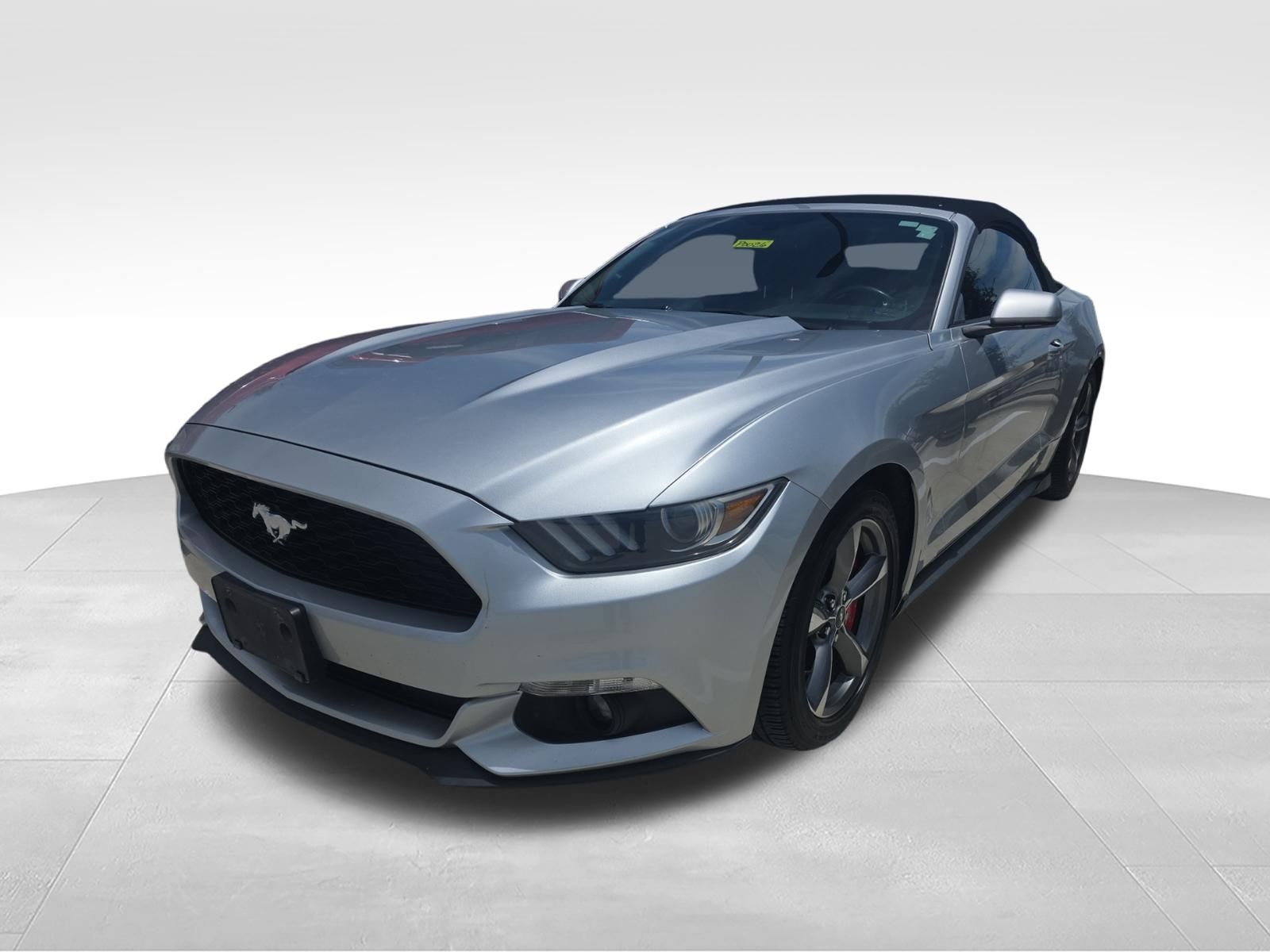 2016 Ford Mustang V6 Convertible's photo