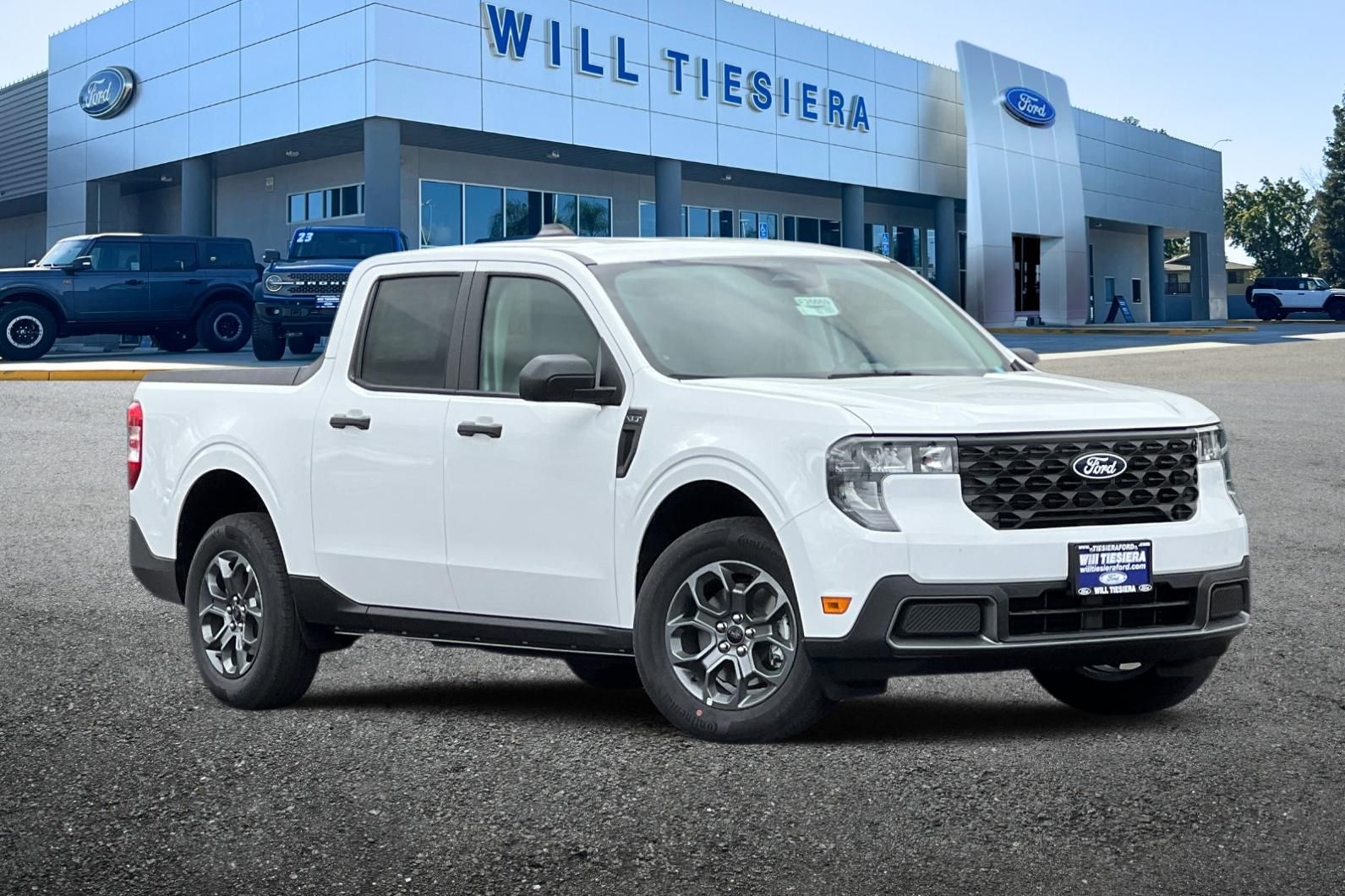 View vehicle photo 2