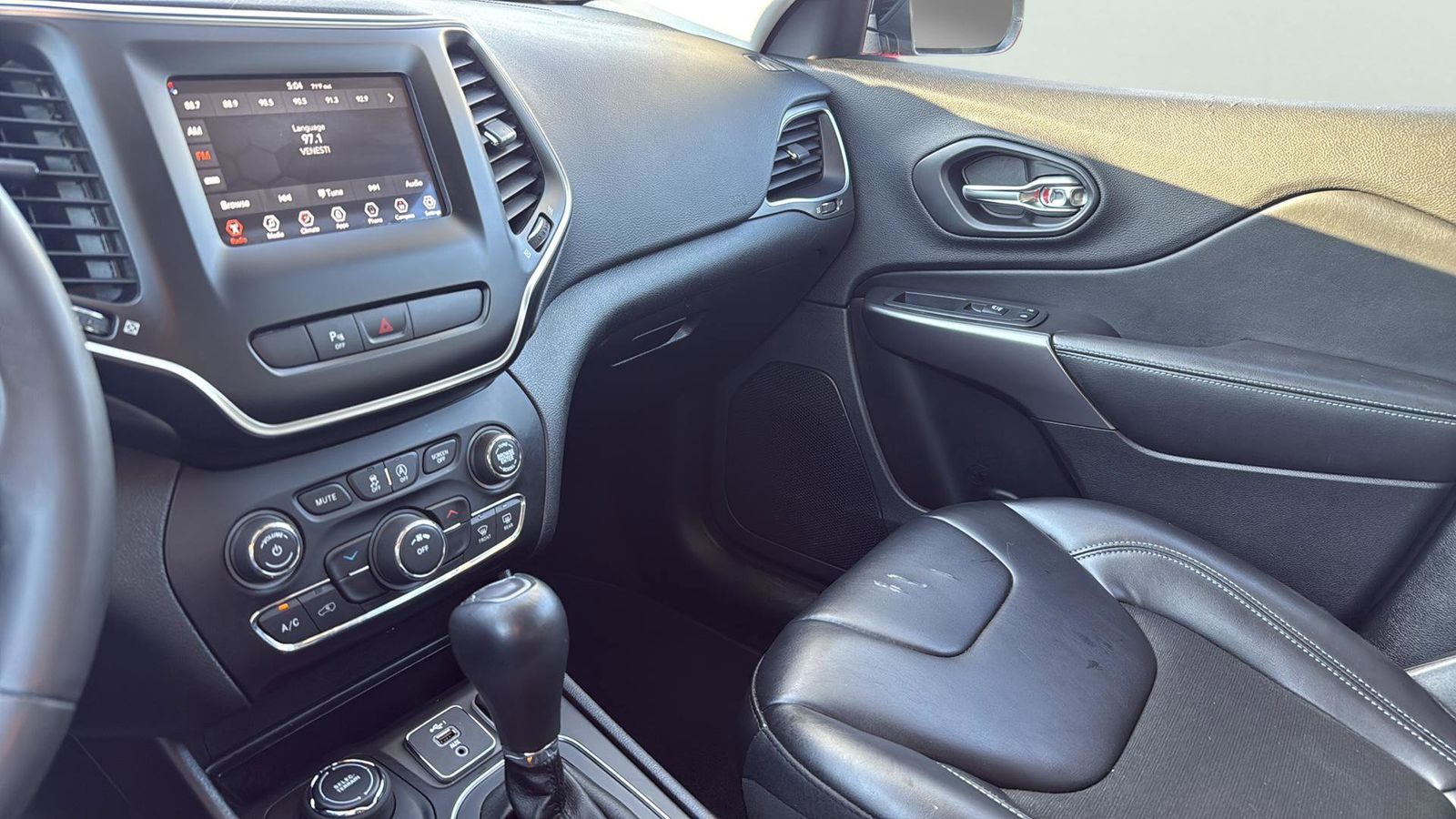 Used Car 2020 Jeep Cherokee  For Sale Under $20,000 In Austin, Texas