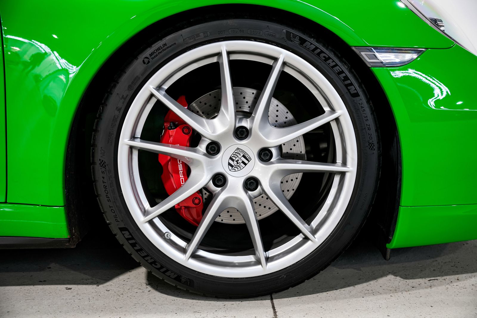 2014 Porsche 911 Carrera 4S — photo 51