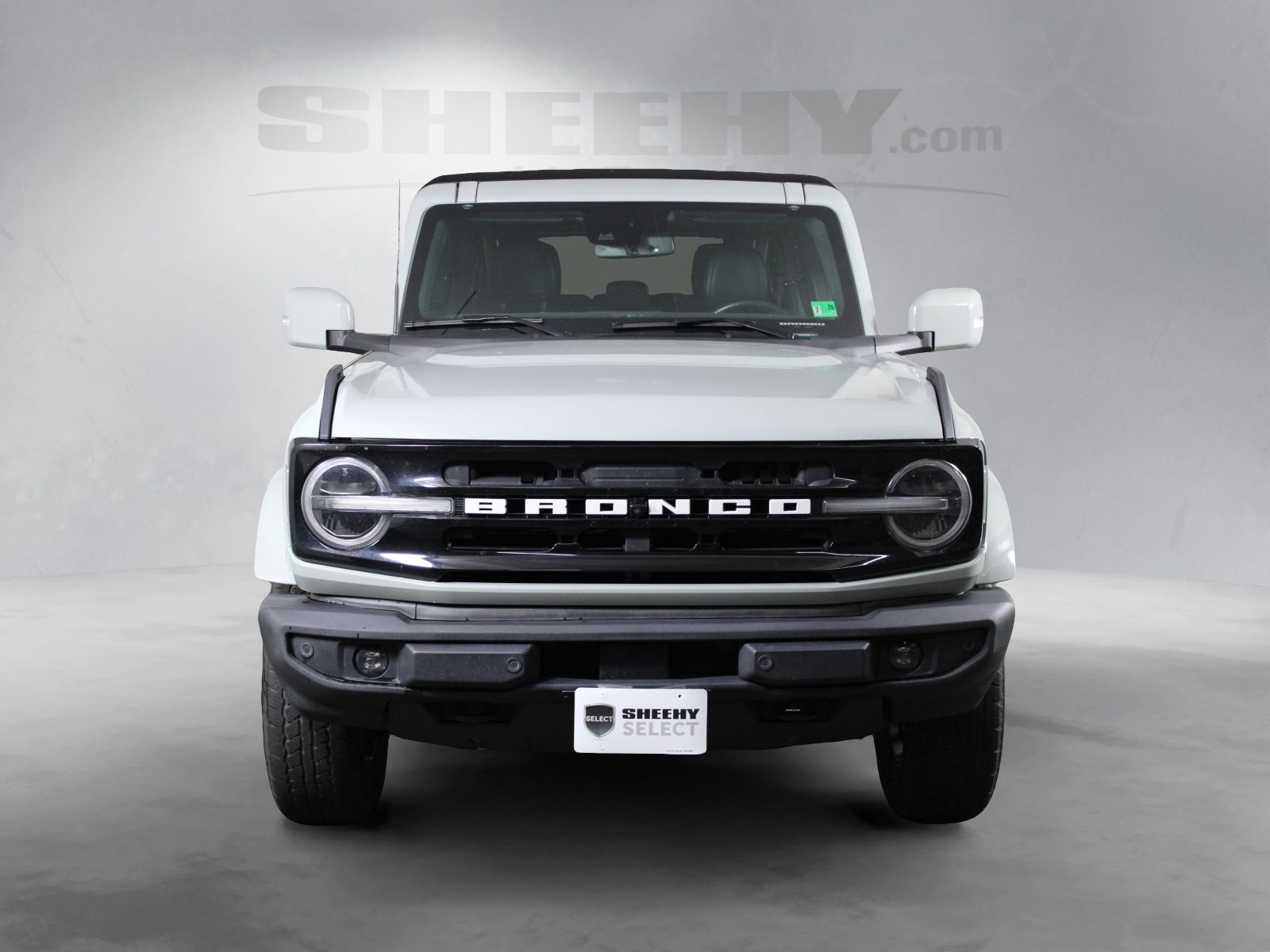 Used 2022 Gray Ford Outer Banks image 3