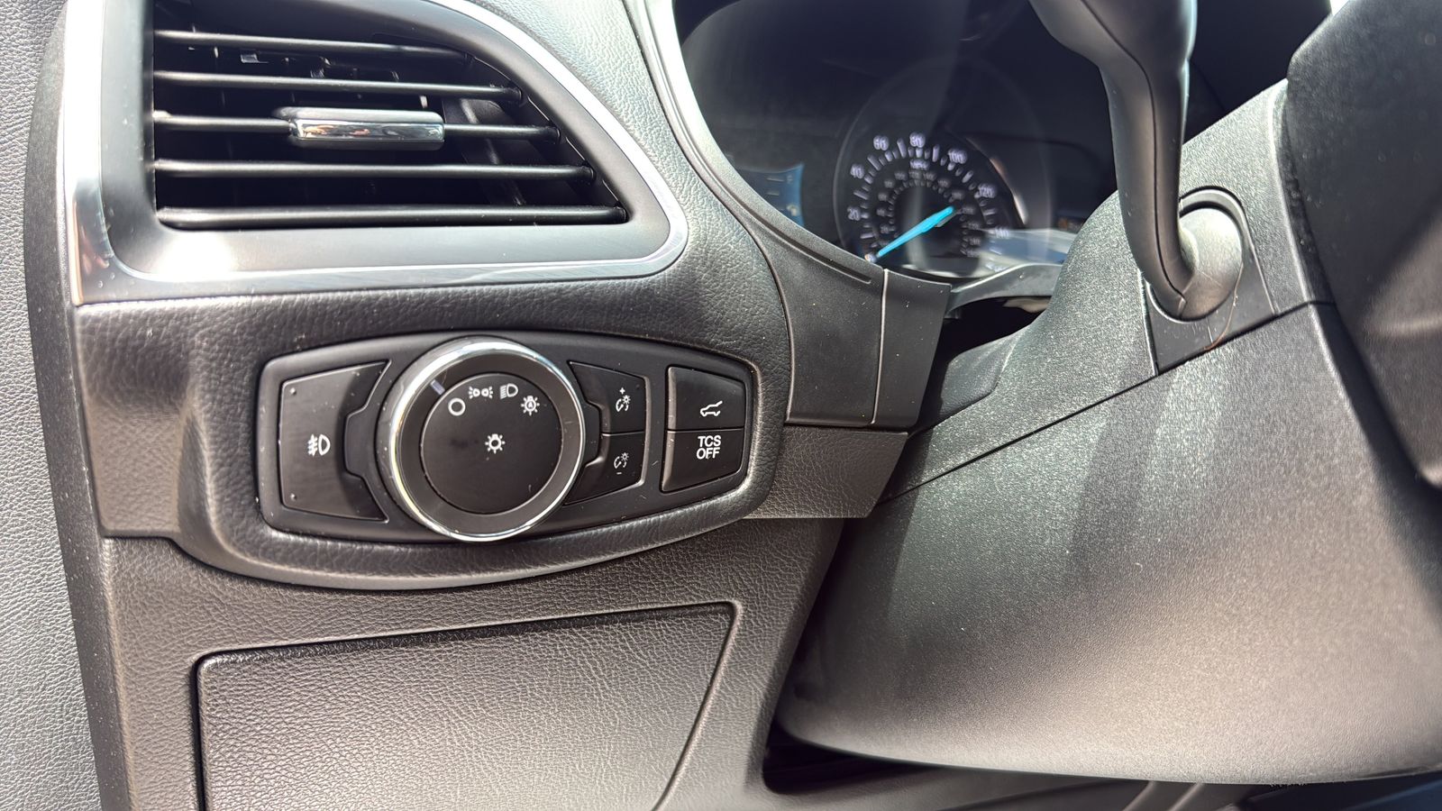 Used Car 2023 Ford Edge  Titanium For Sale Under $30,000 In Austin, Texas