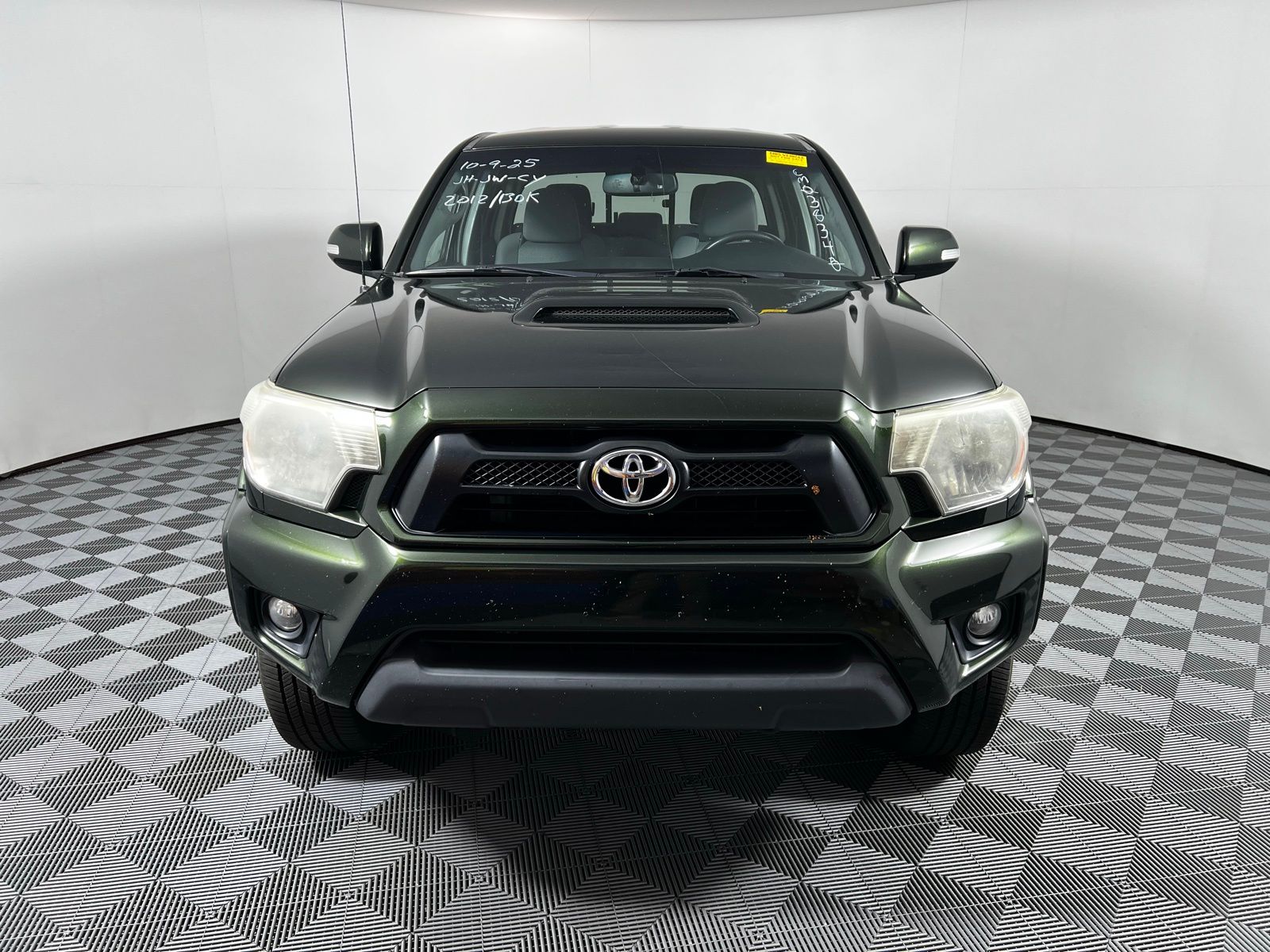 Thumbnail: 2012 Toyota Tacoma - 2
