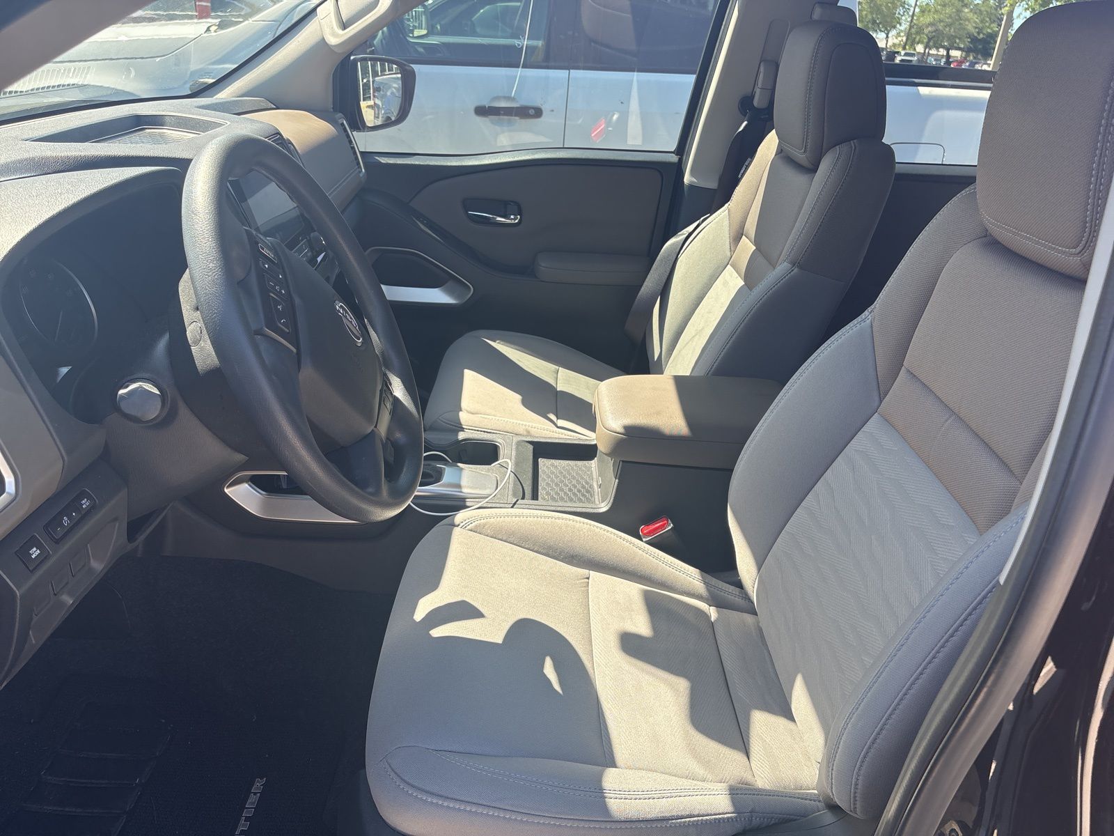 Used 2022 Nissan Frontier SV 4D Crew Cab