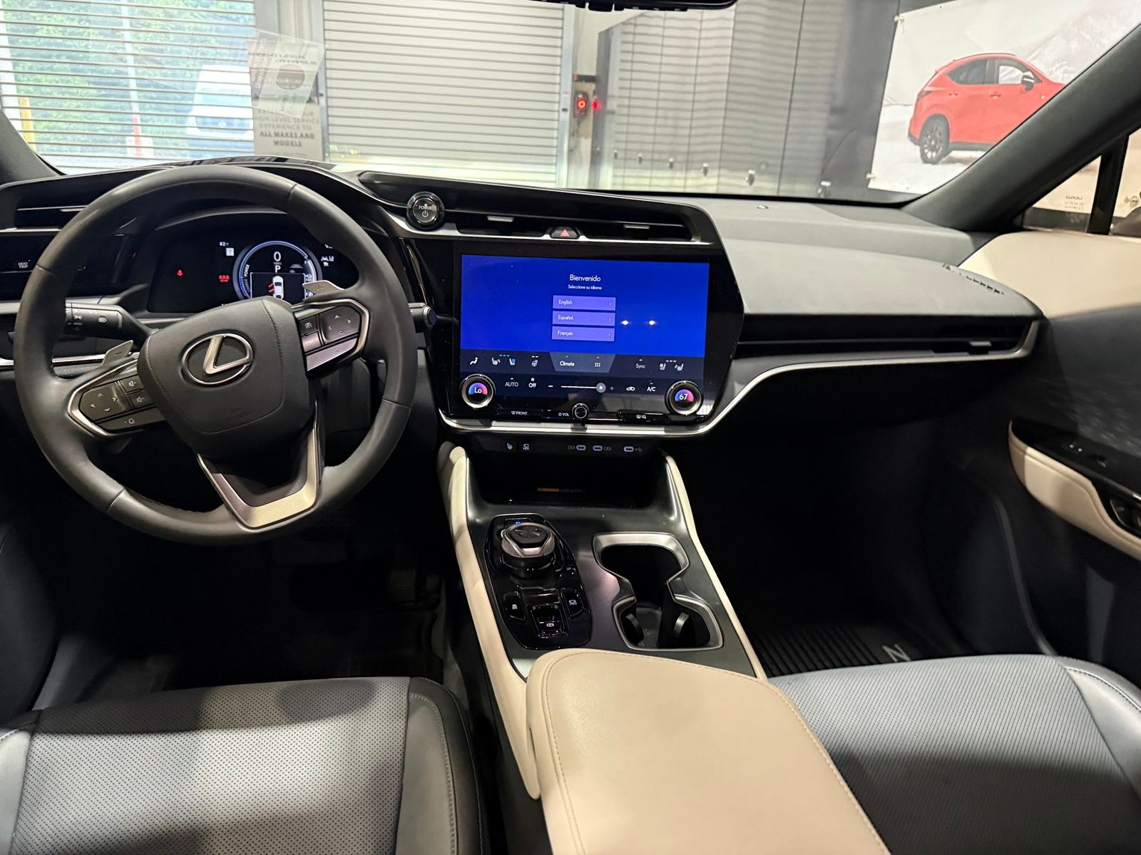 View vehicle photo 7