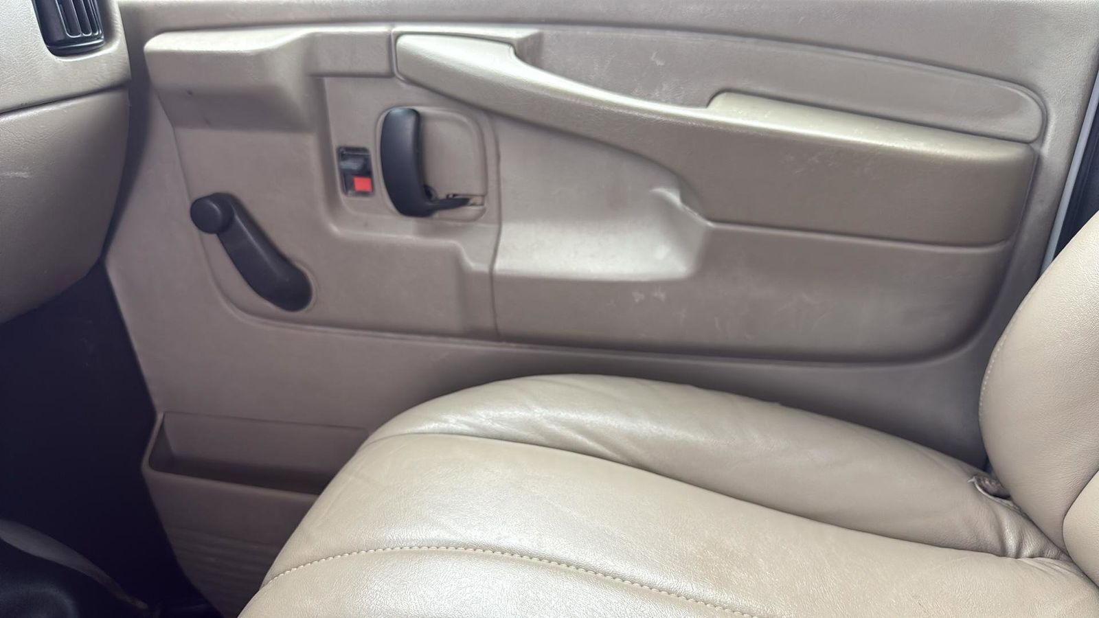 Used Car 2005 Chevrolet Express Van G1500  Base For Sale Under $12,000 In Austin, Texas