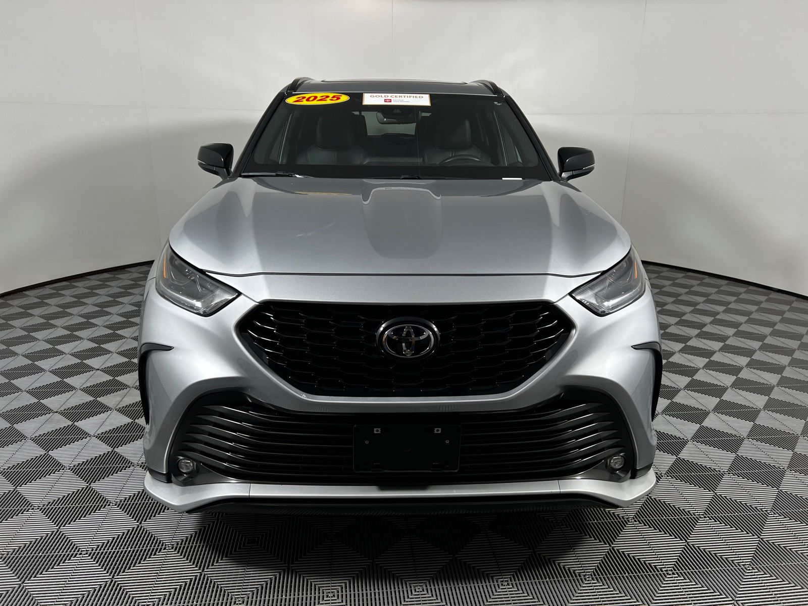 Thumbnail: 2025 Toyota Highlander - 2