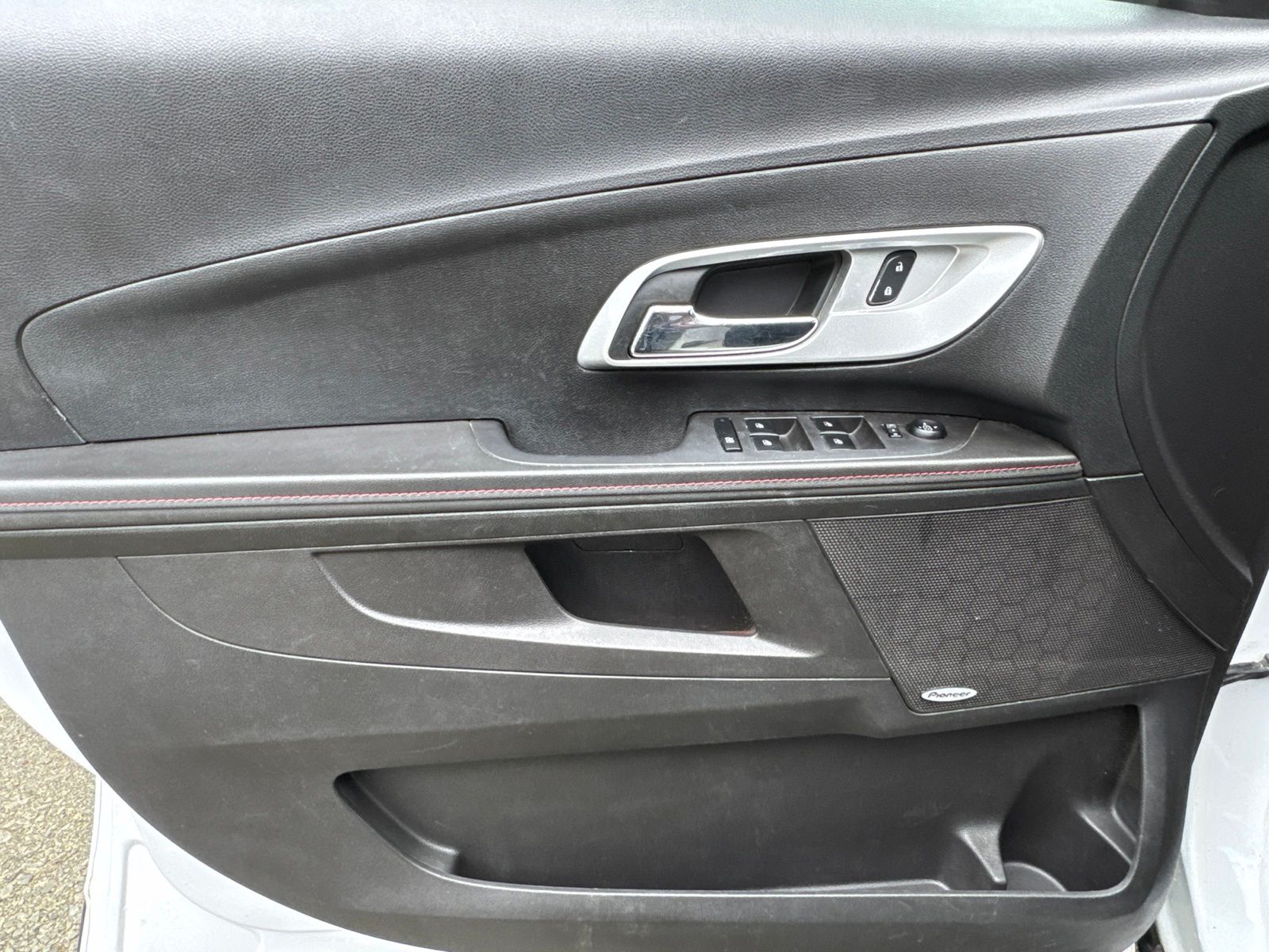 Used 2013 Summit White Chevrolet LT image 21