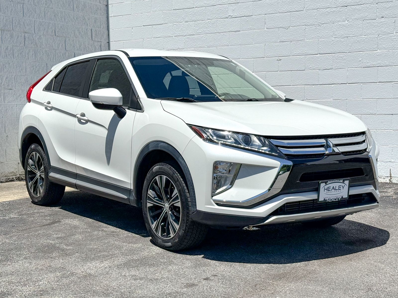 Pearl White 2019 Mitsubishi Eclipse Cross SE AWD SUV / Crossover All-Wheel Drive Continuously Variable Transmission
