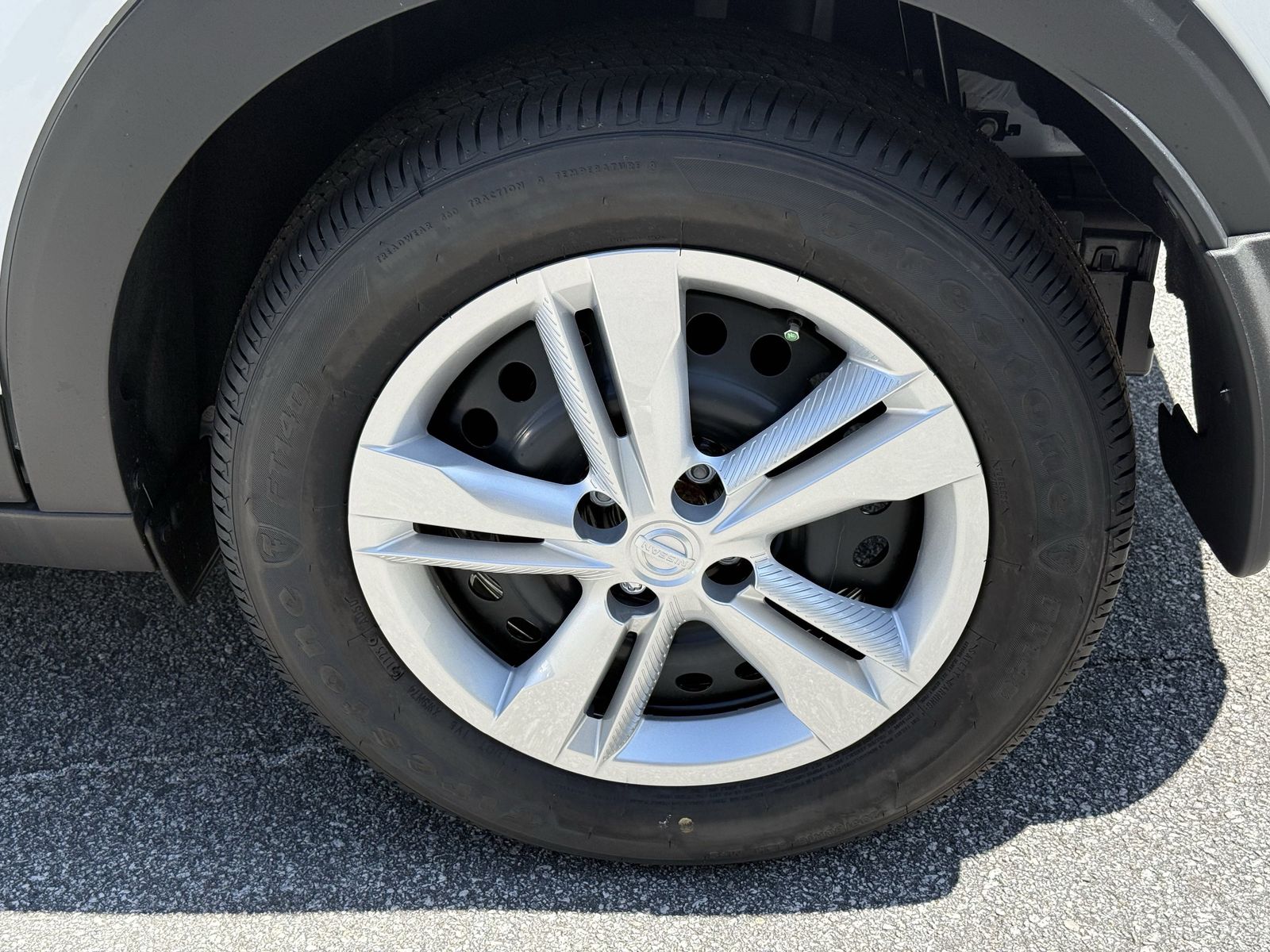 2025 Nissan Kicks Play S photo 24