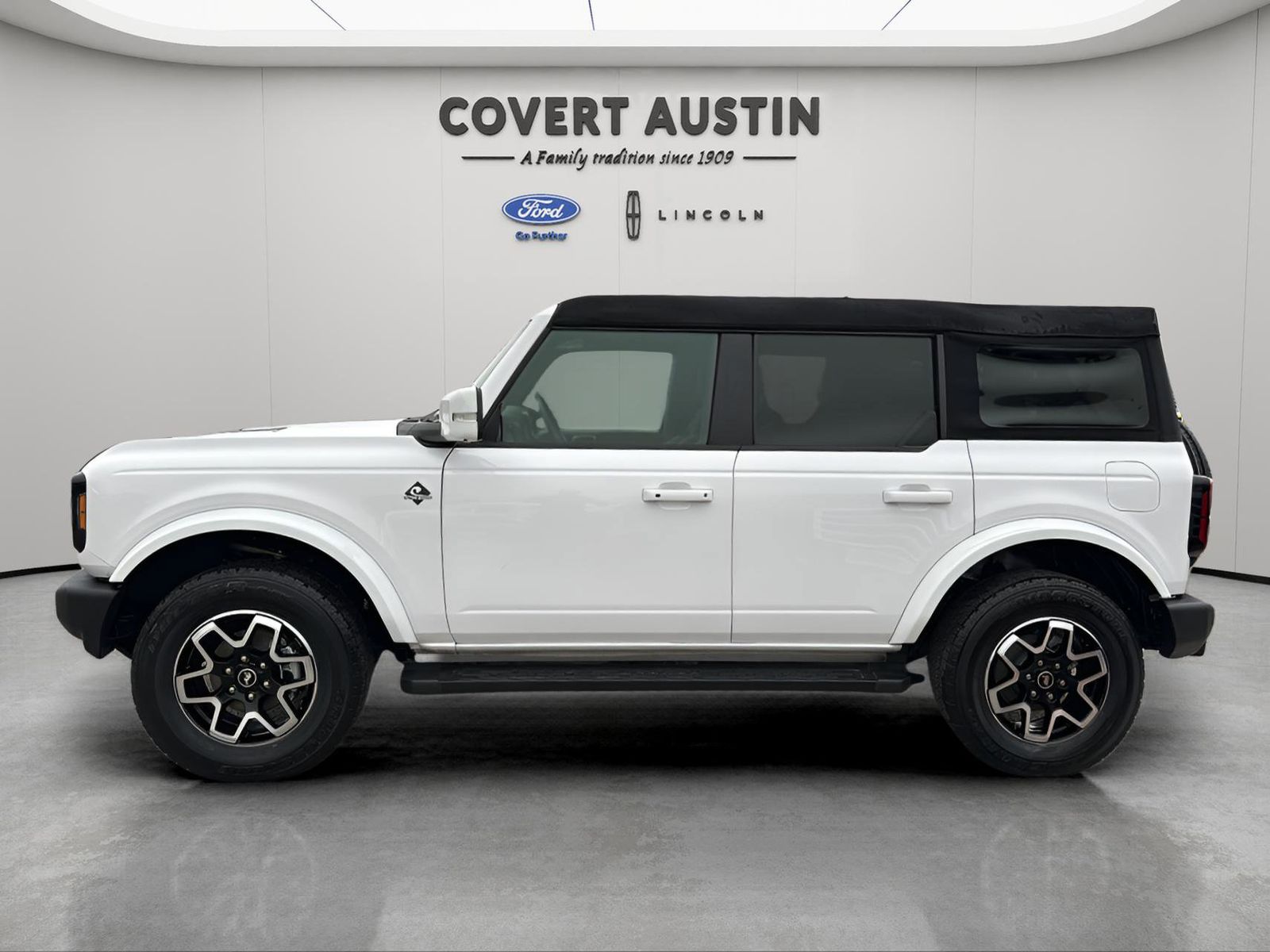 Used Car 2023 Ford Bronco  Outer Banks For Sale Under $50,000 In Austin, Texas