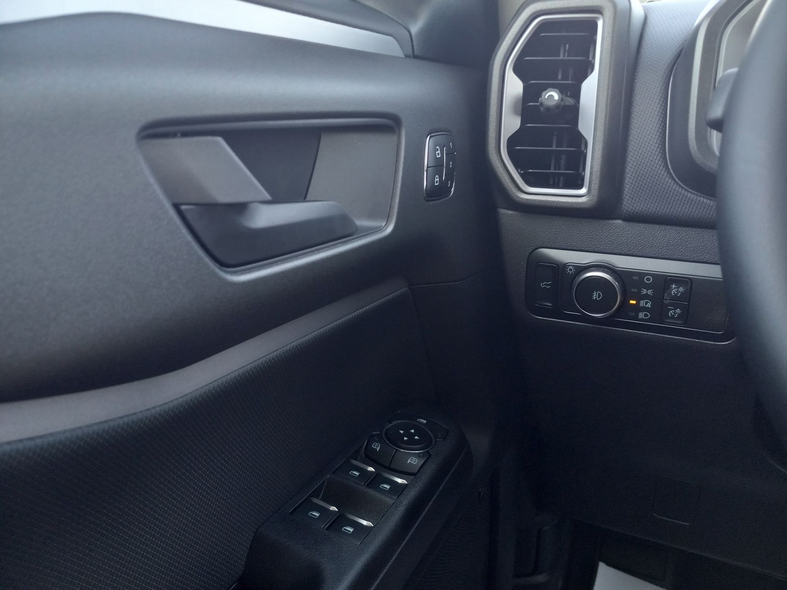 2025 Ford Bronco Sport image 25