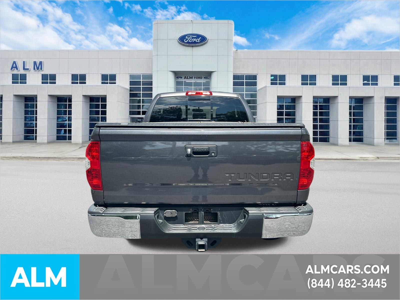 Used 2015 Gray Toyota SR5 image 6