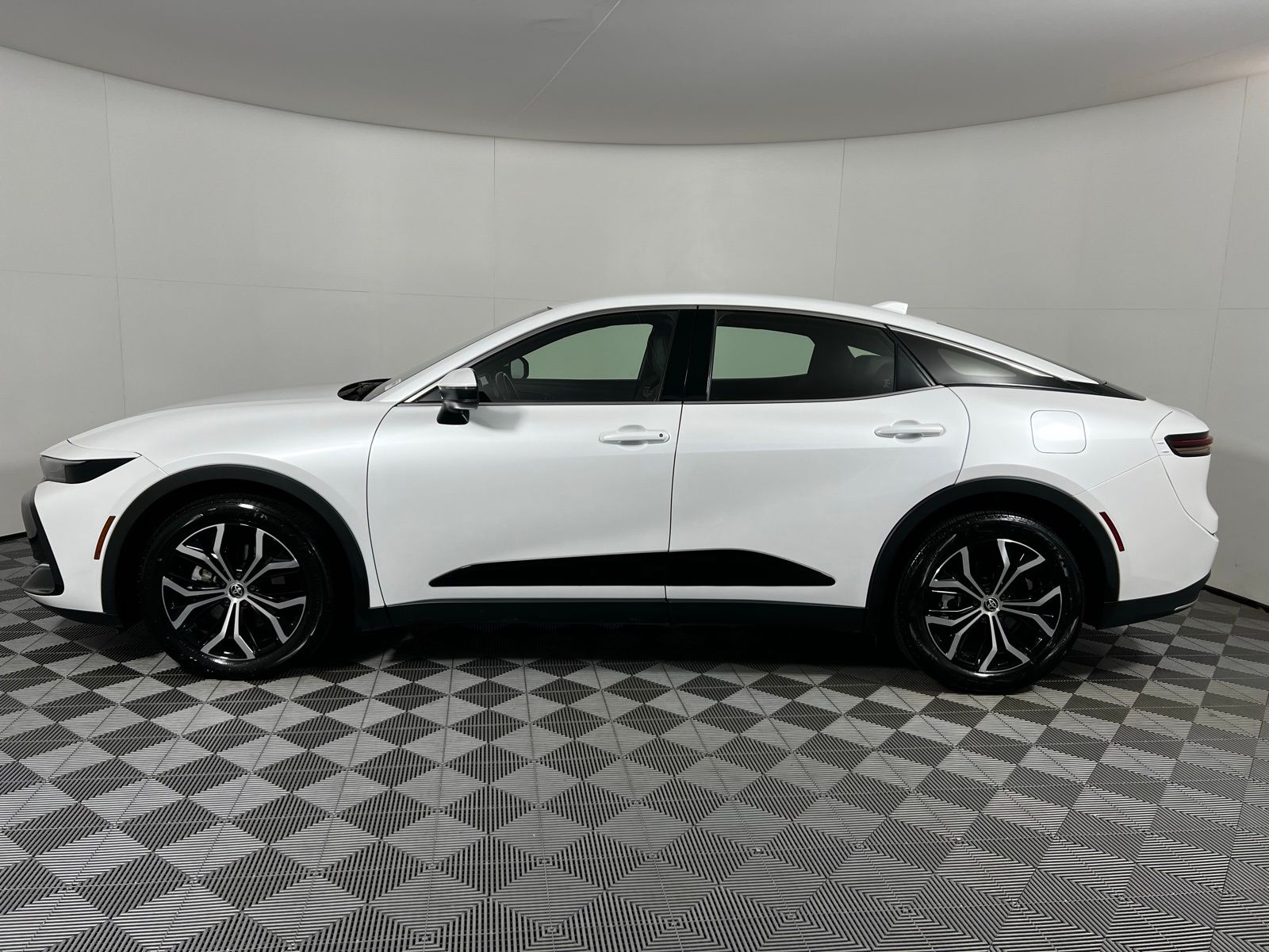 Thumbnail: 2024 Toyota Crown - 8