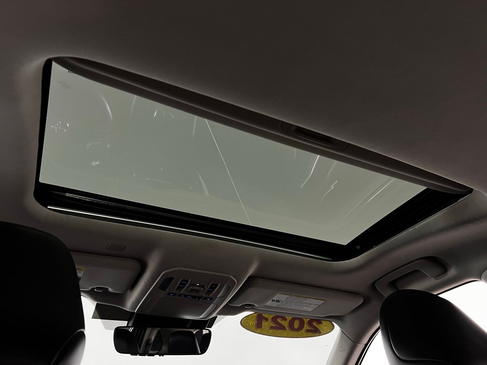 Thumbnail: 2021 Toyota Highlander - 24