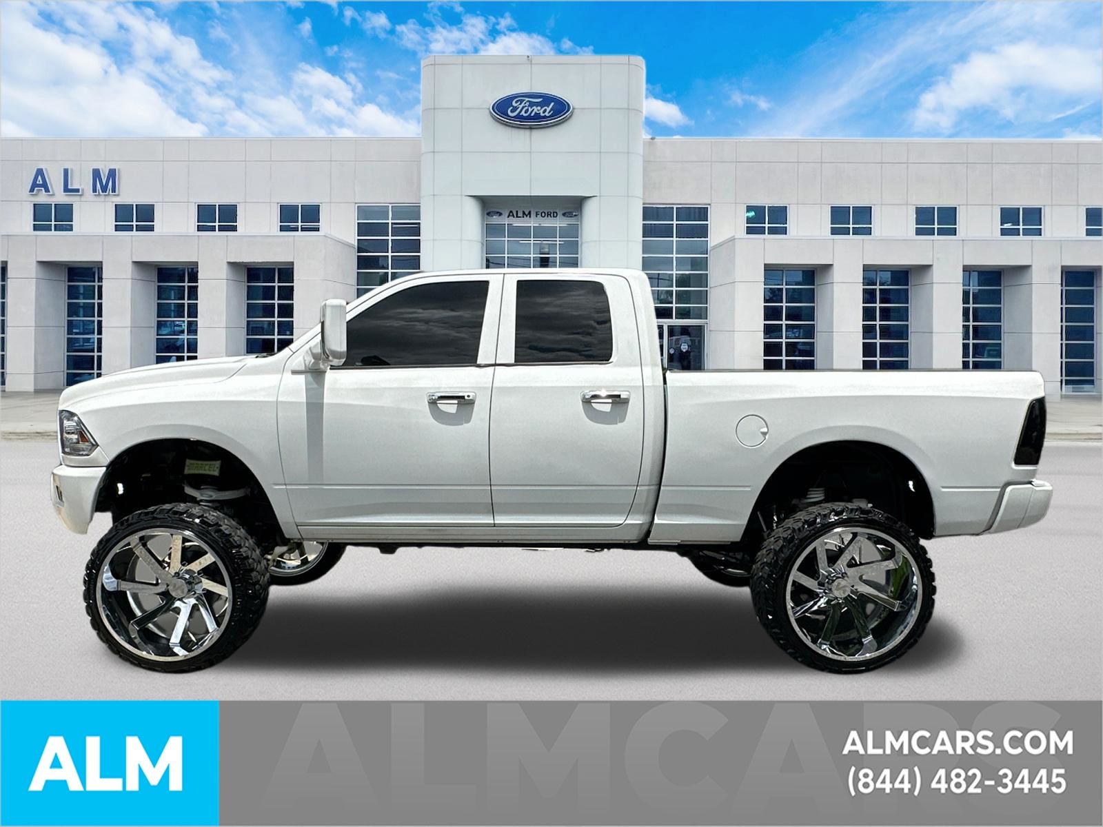 Used 2017 Blue Ram SLT image 9