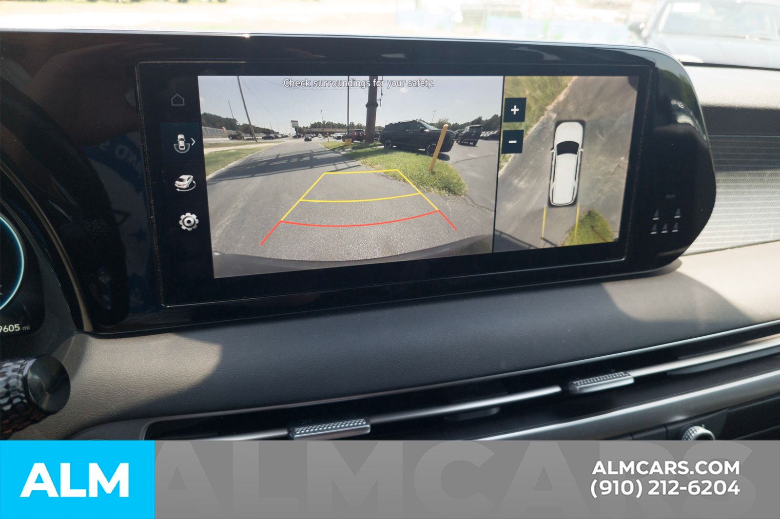 Used 2023 Graphite Hyundai Limited image 29