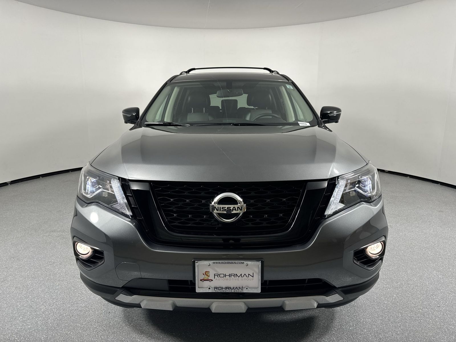 2020 Nissan Pathfinder SL 26