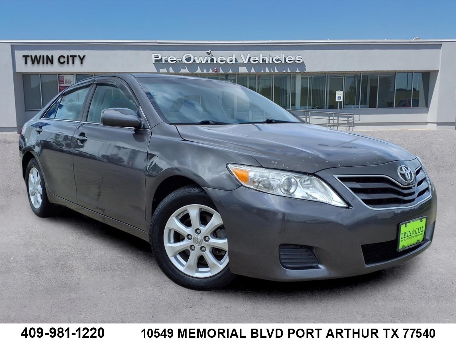 2011 Toyota Camry 2.5 LE's photo