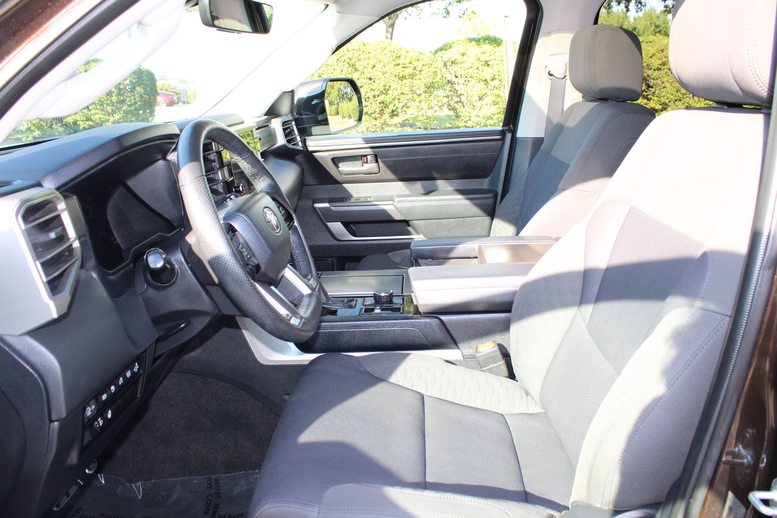 Used 2023  Toyota SR5 image 8